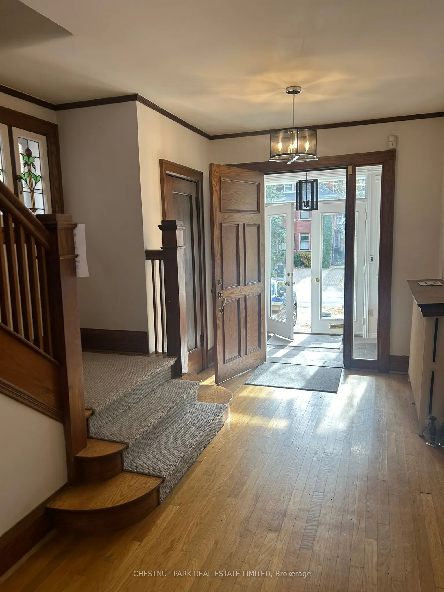 60 Heath Street W