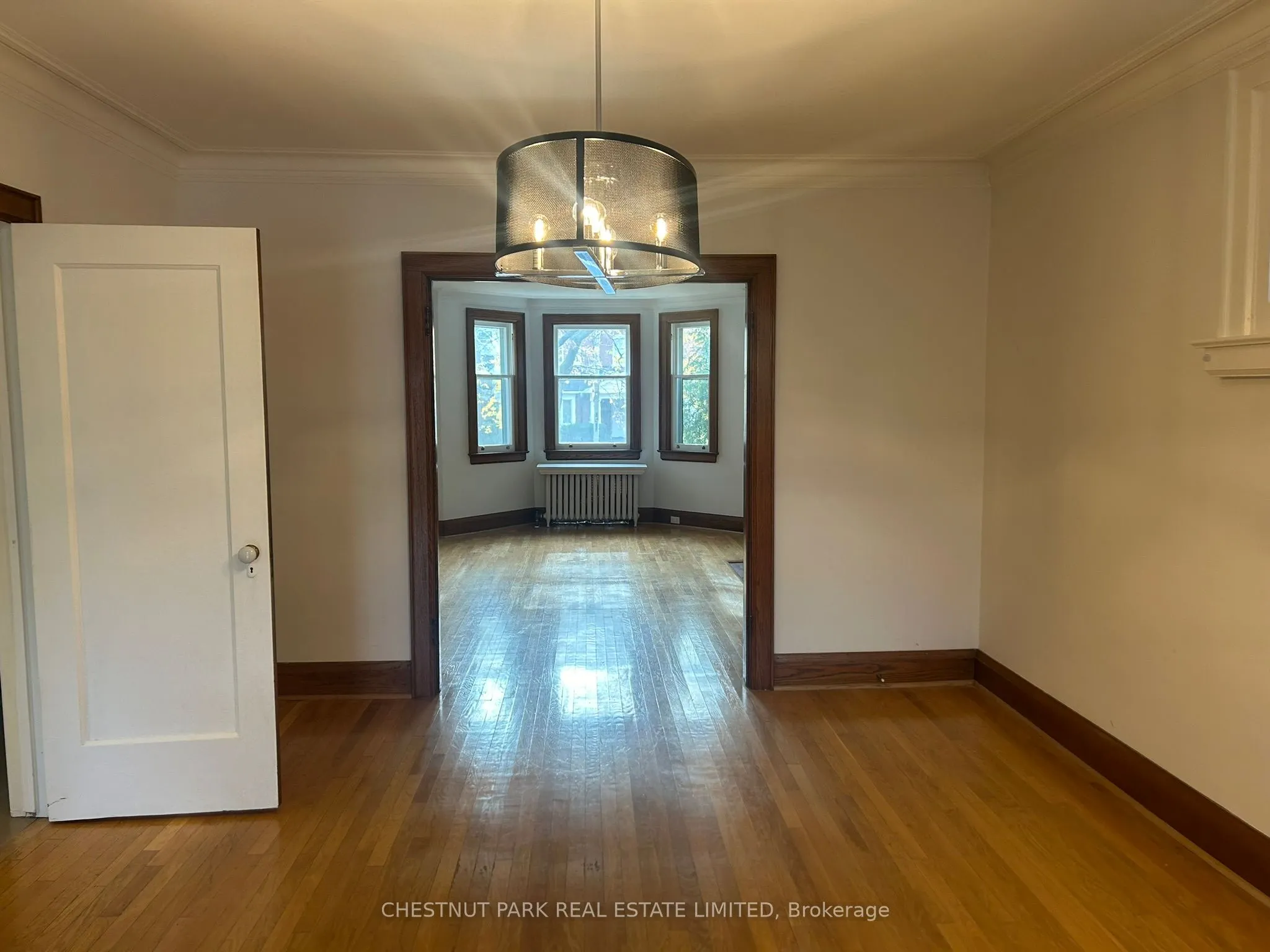 60 Heath Street W