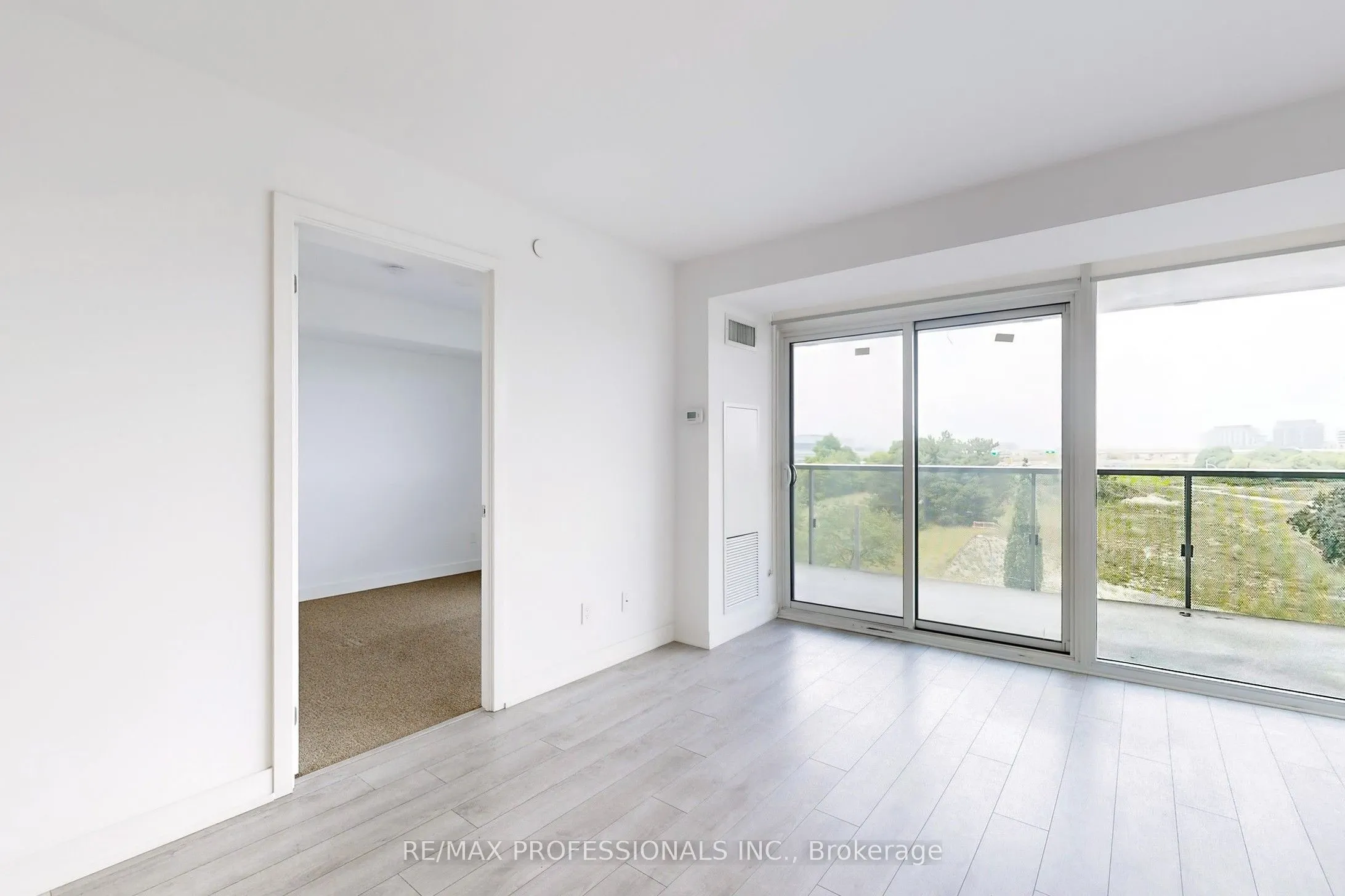 120 Varna Drive, #613