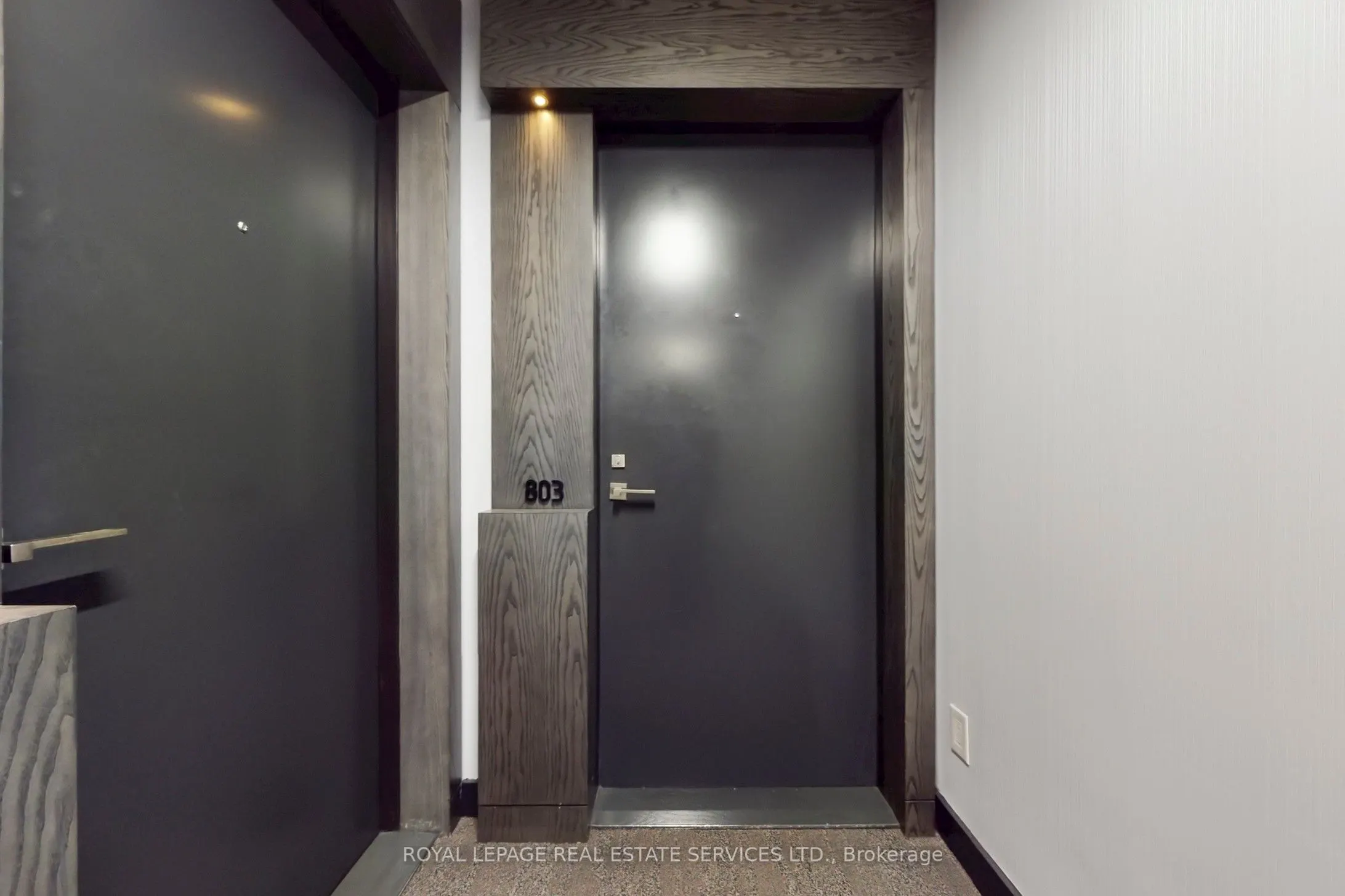 15 Beverley Street, #803