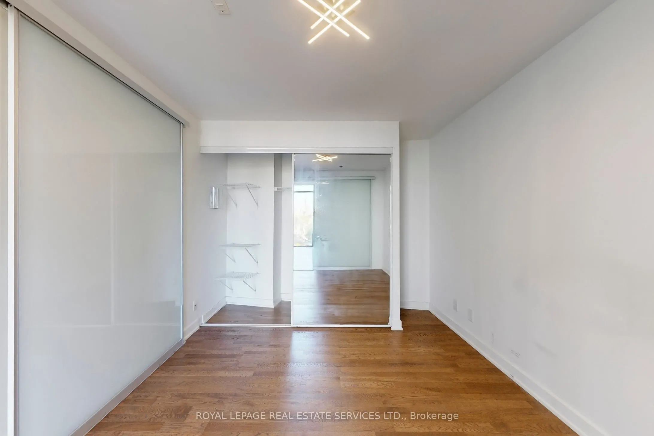 15 Beverley Street, #803