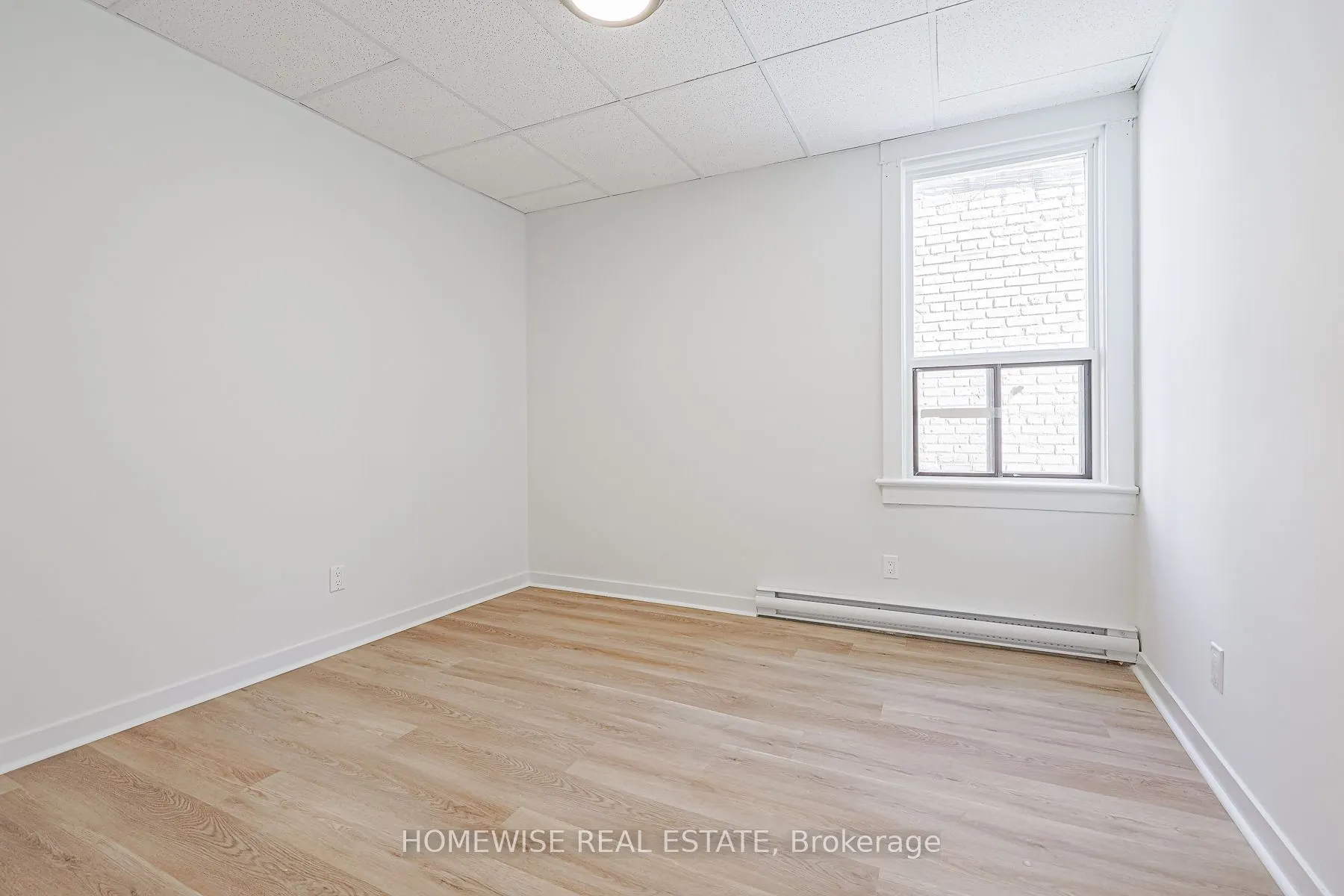571 St Clair Avenue W