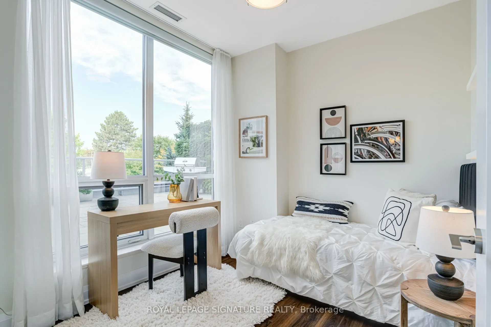 18 Graydon Hall Drive, #205