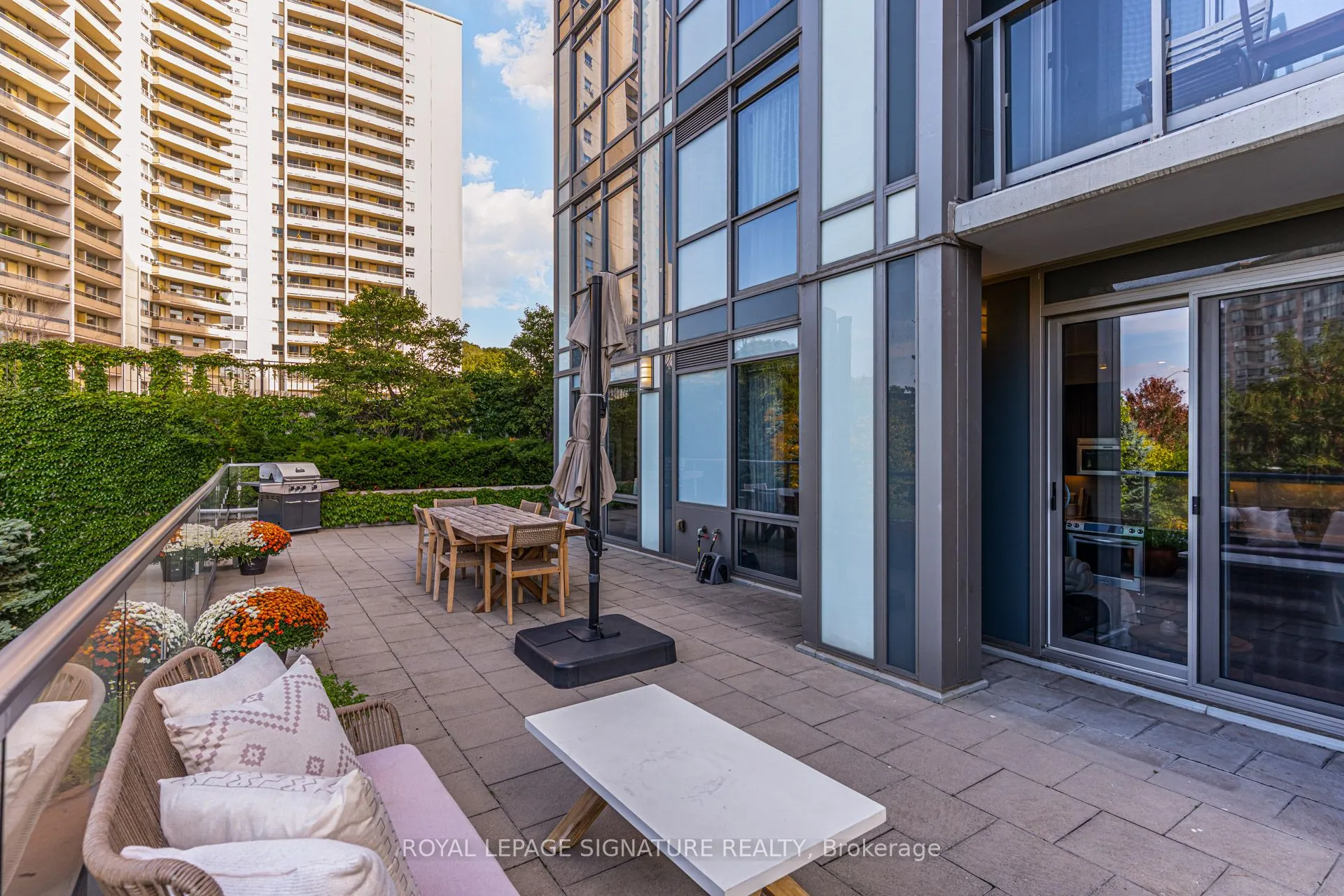 18 Graydon Hall Drive, #205