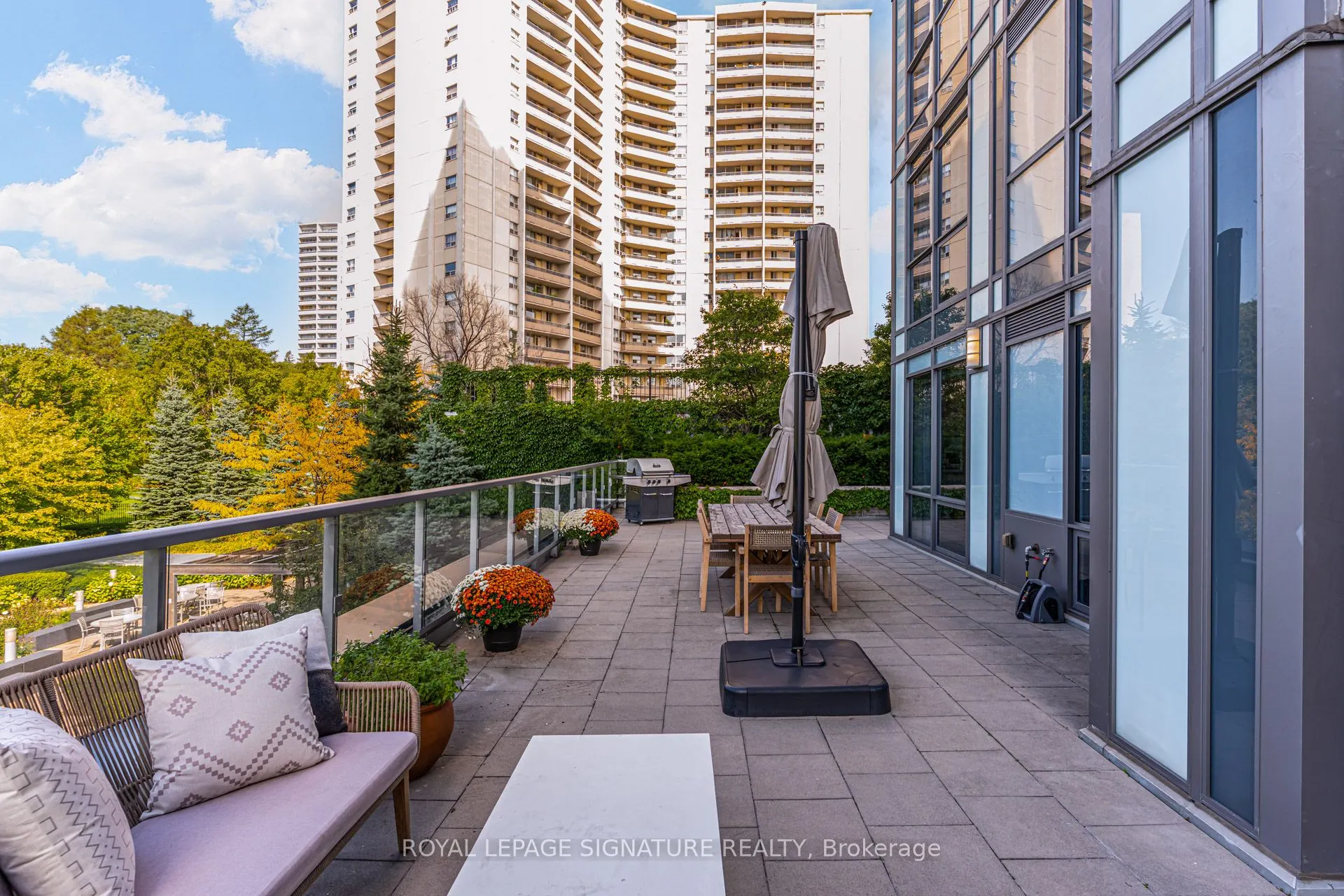 18 Graydon Hall Drive, #205