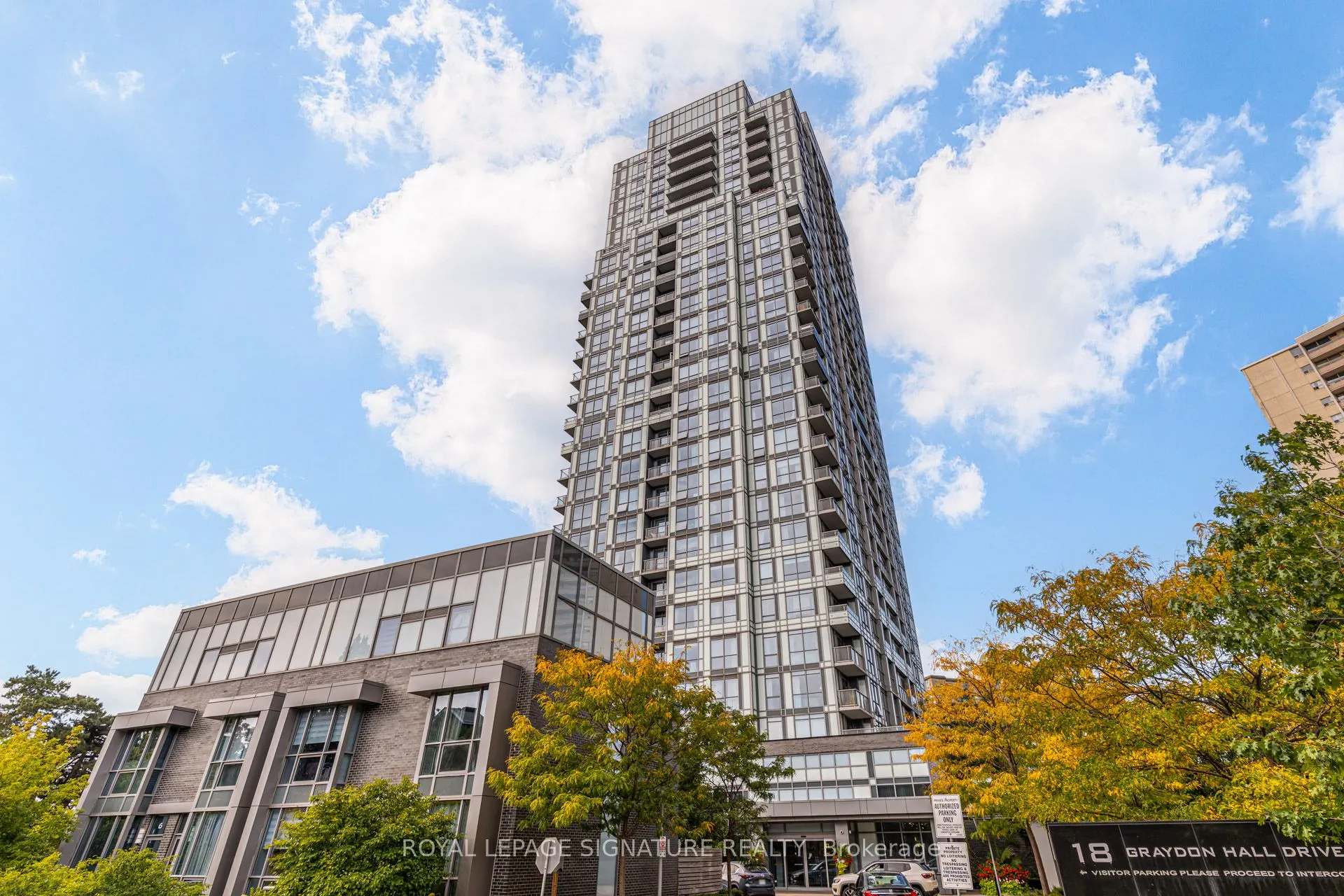 18 Graydon Hall Drive, #205