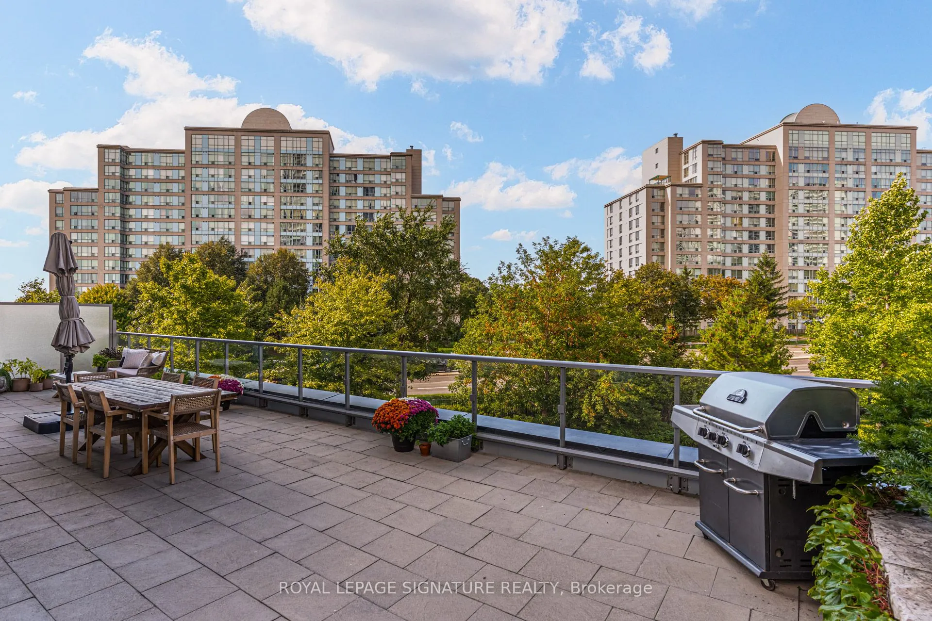 18 Graydon Hall Drive, #205