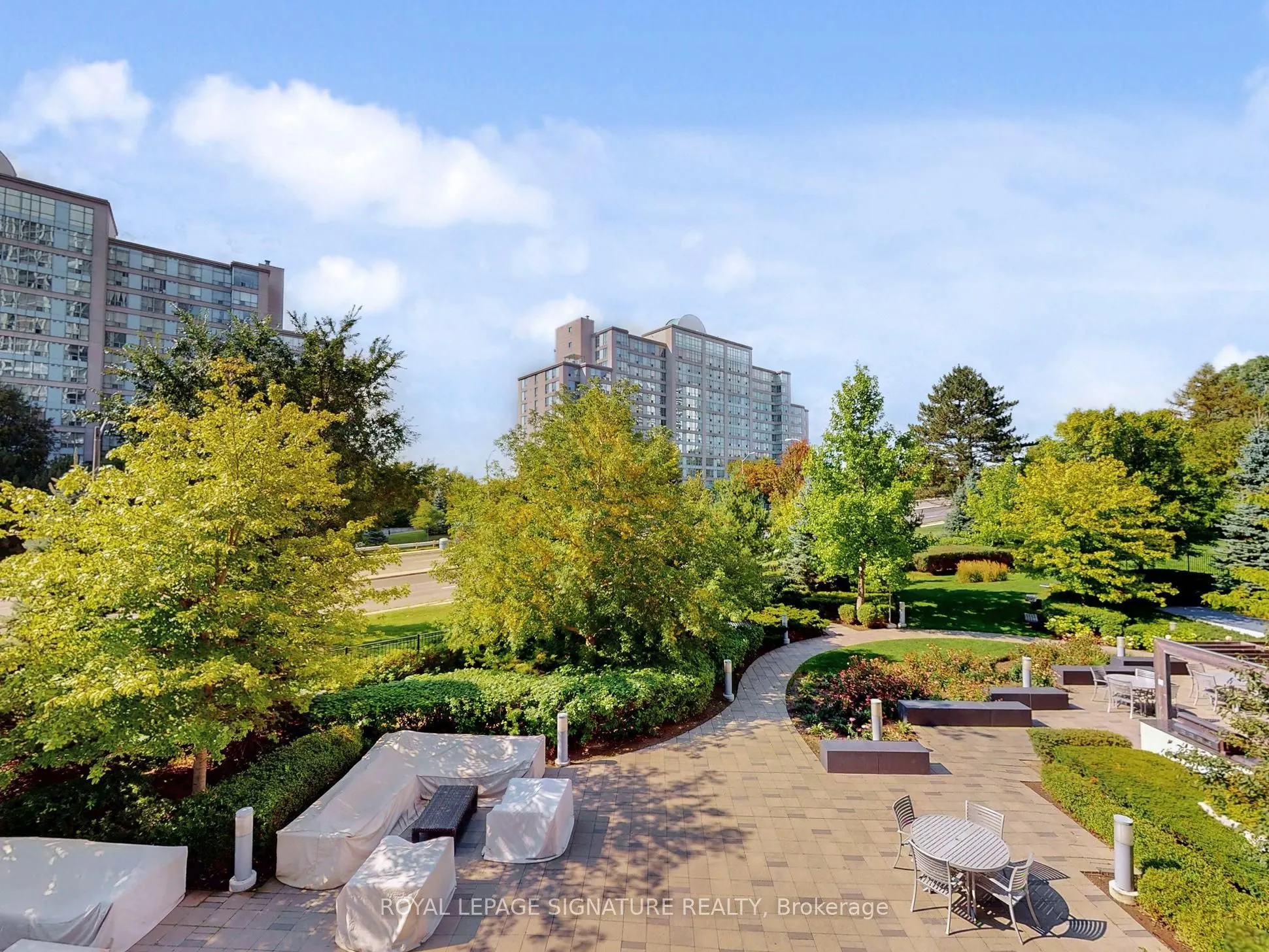 18 Graydon Hall Drive, #205