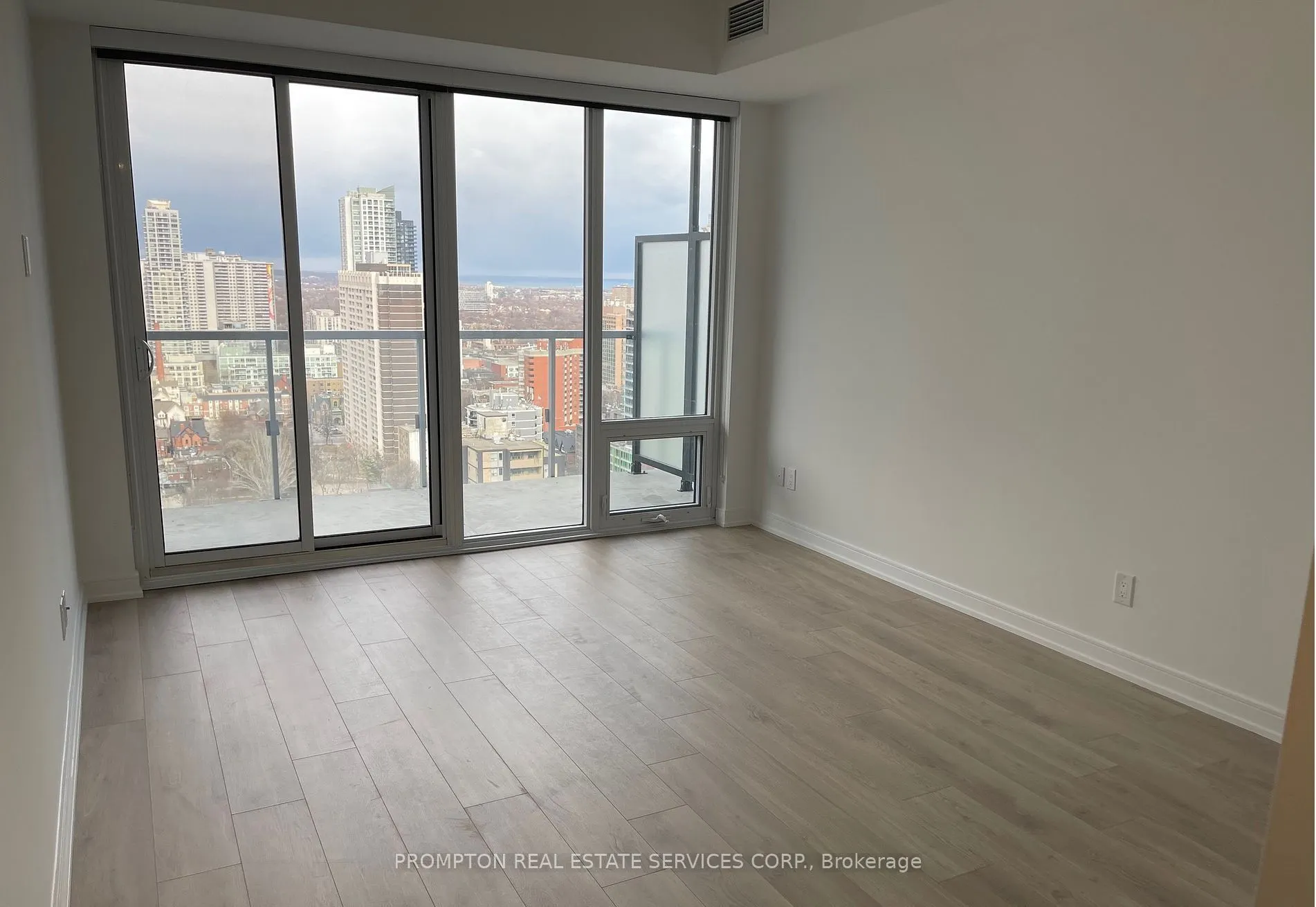 3 Gloucester Street, #2805