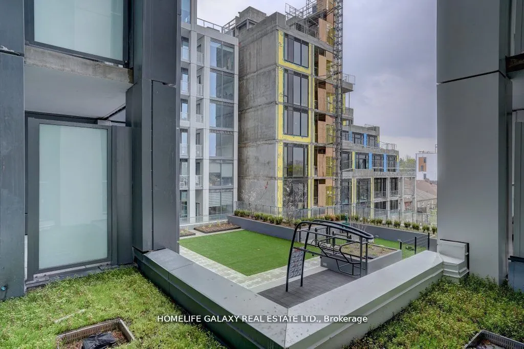 2020 Bathurst Street, #307