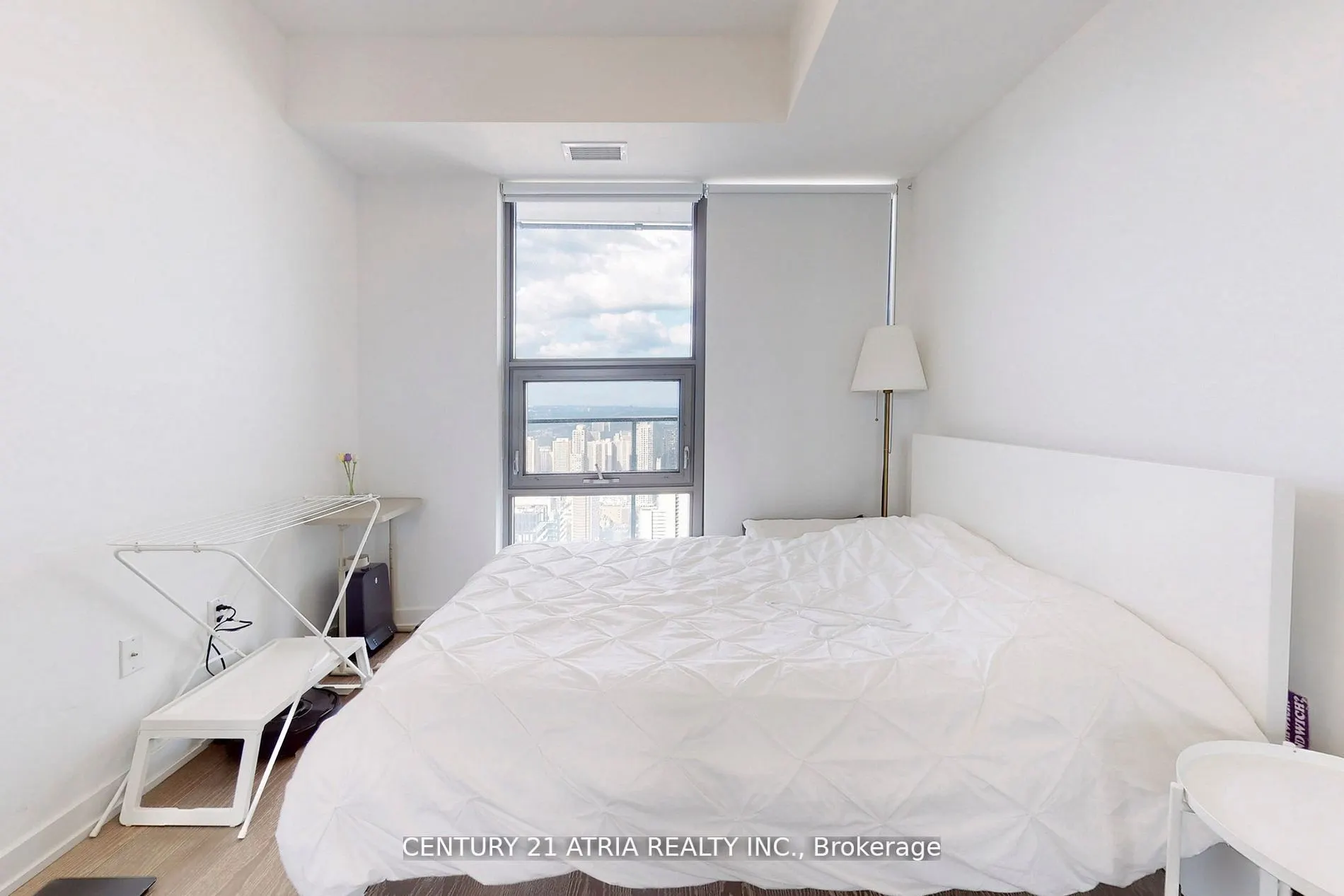 11 Wellesley Street W, #5213