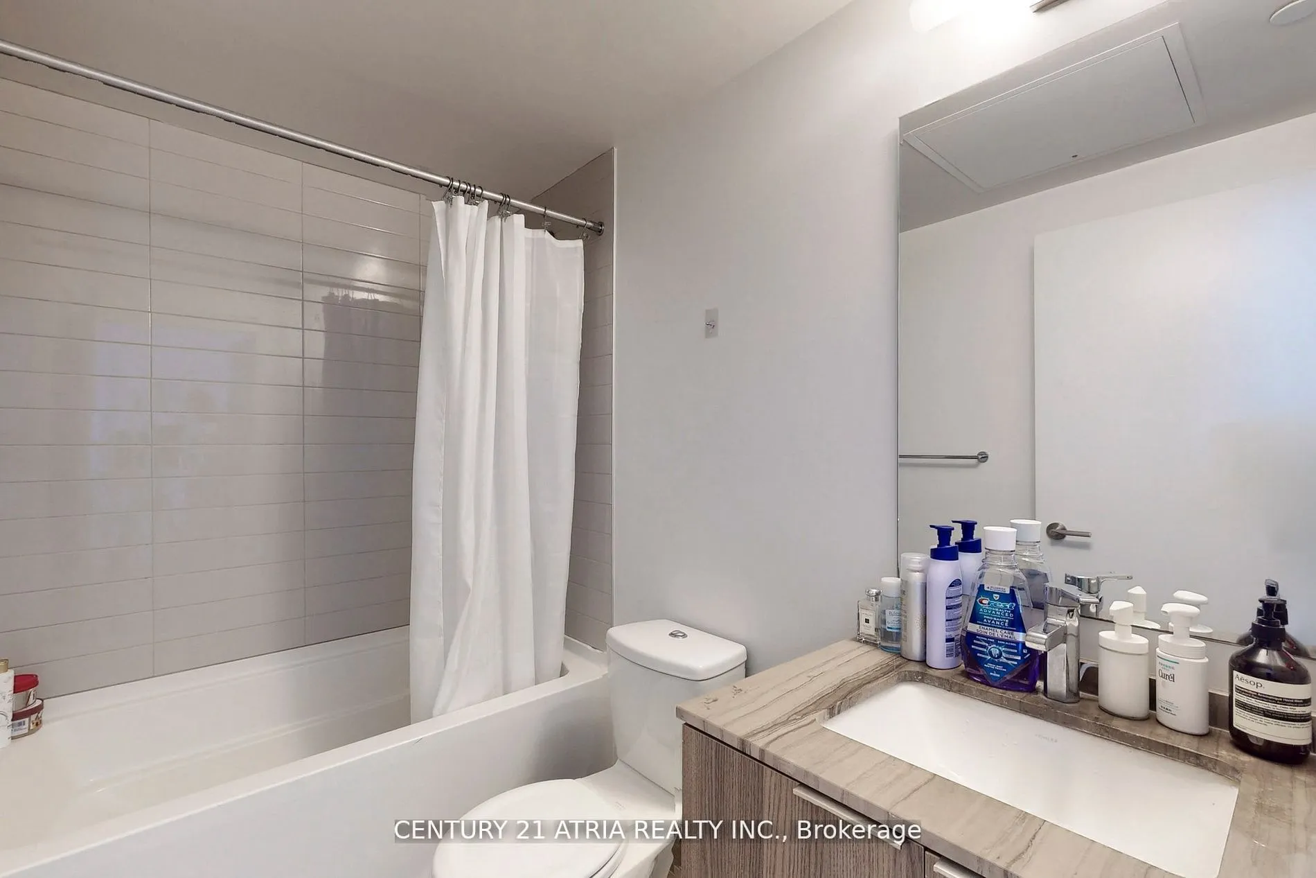 11 Wellesley Street W, #5213
