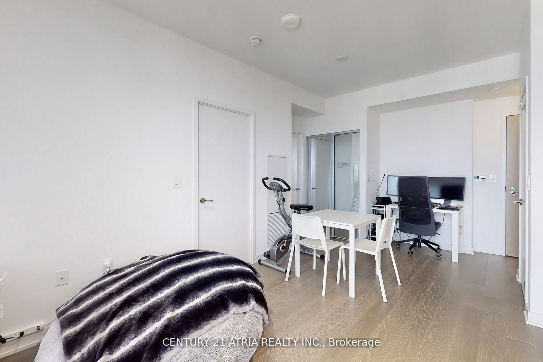 11 Wellesley Street W, #5213