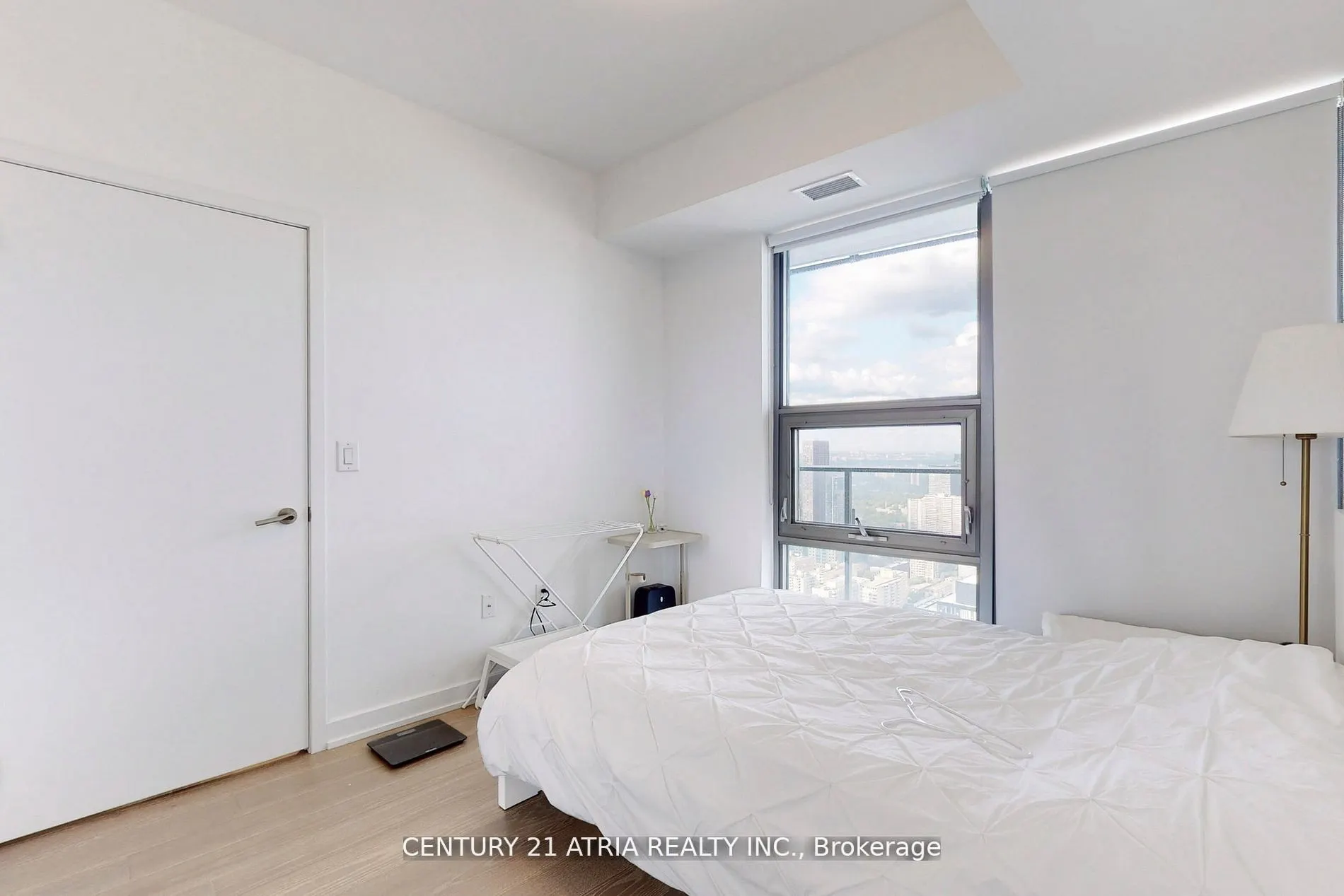 11 Wellesley Street W, #5213