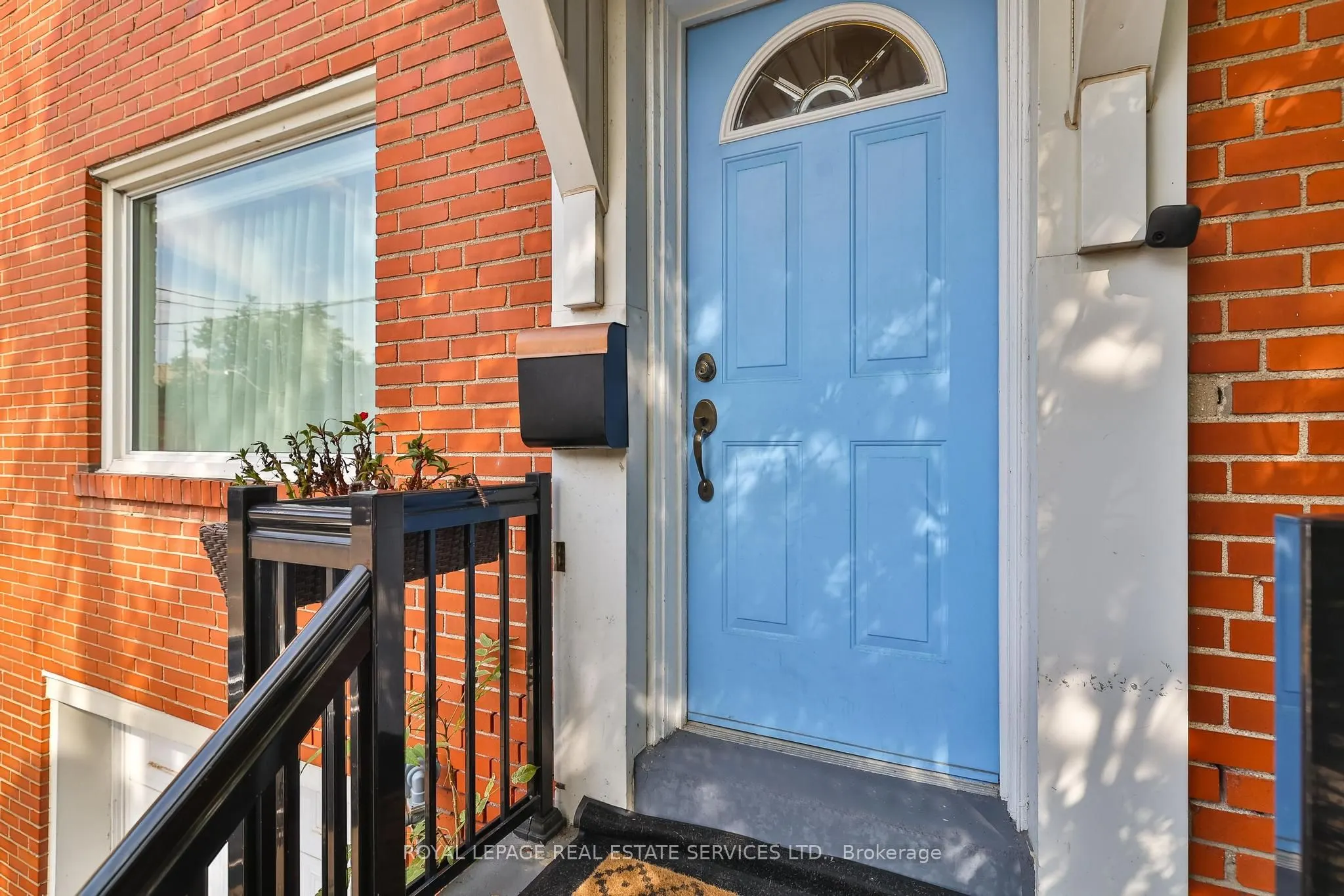 618 Davenport Road