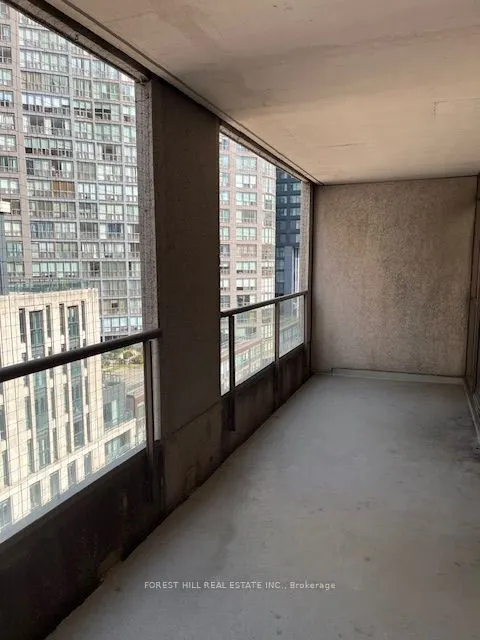 925 Bay Street, #807