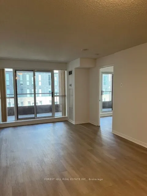 925 Bay Street, #807