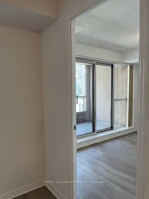 925 Bay Street, #807