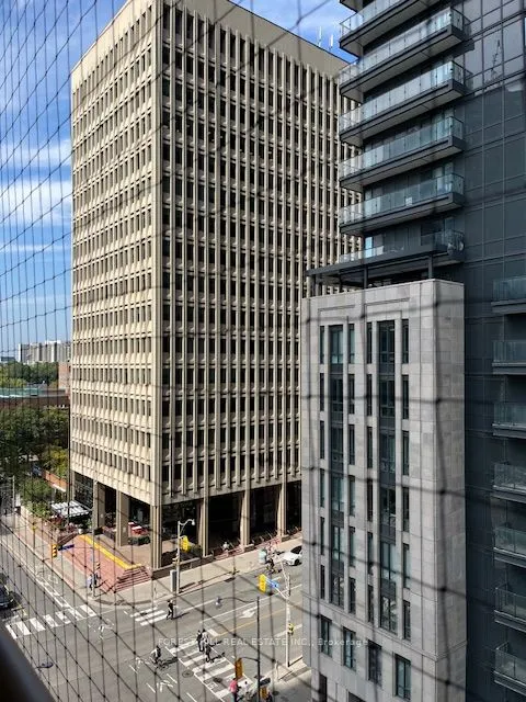 925 Bay Street, #807