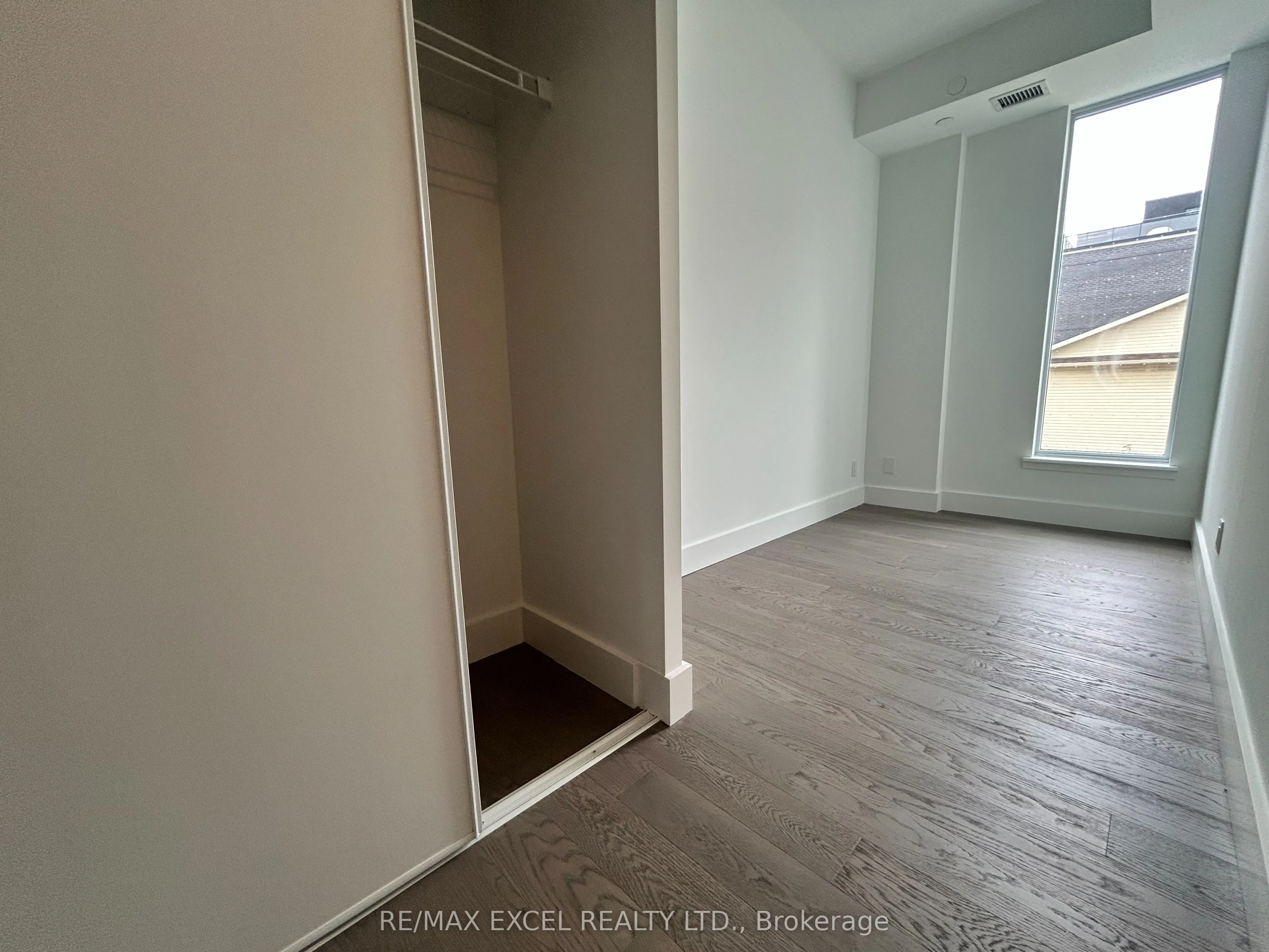 16 Greenbriar Road, #TH 4