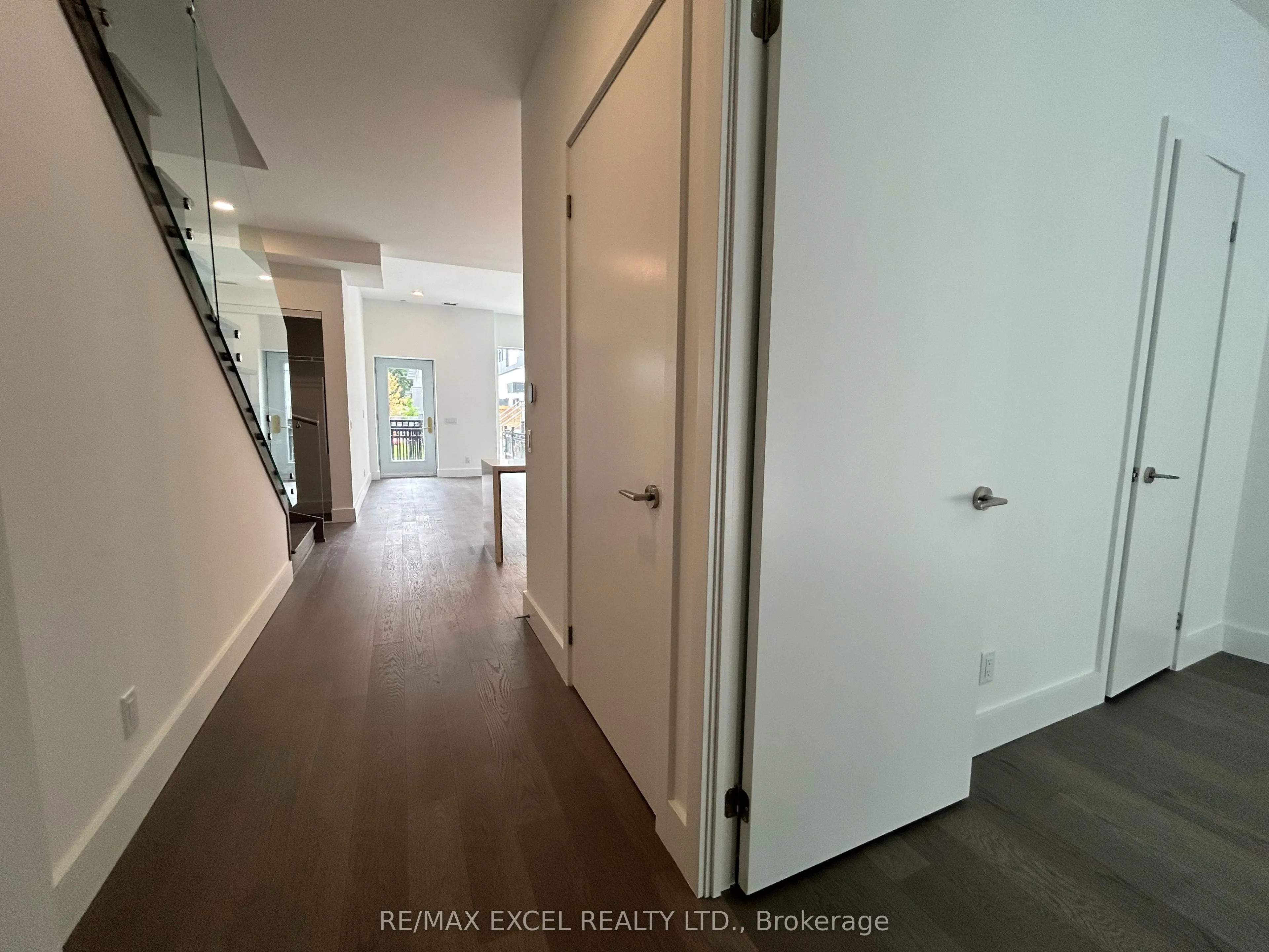 16 Greenbriar Road, #TH 4