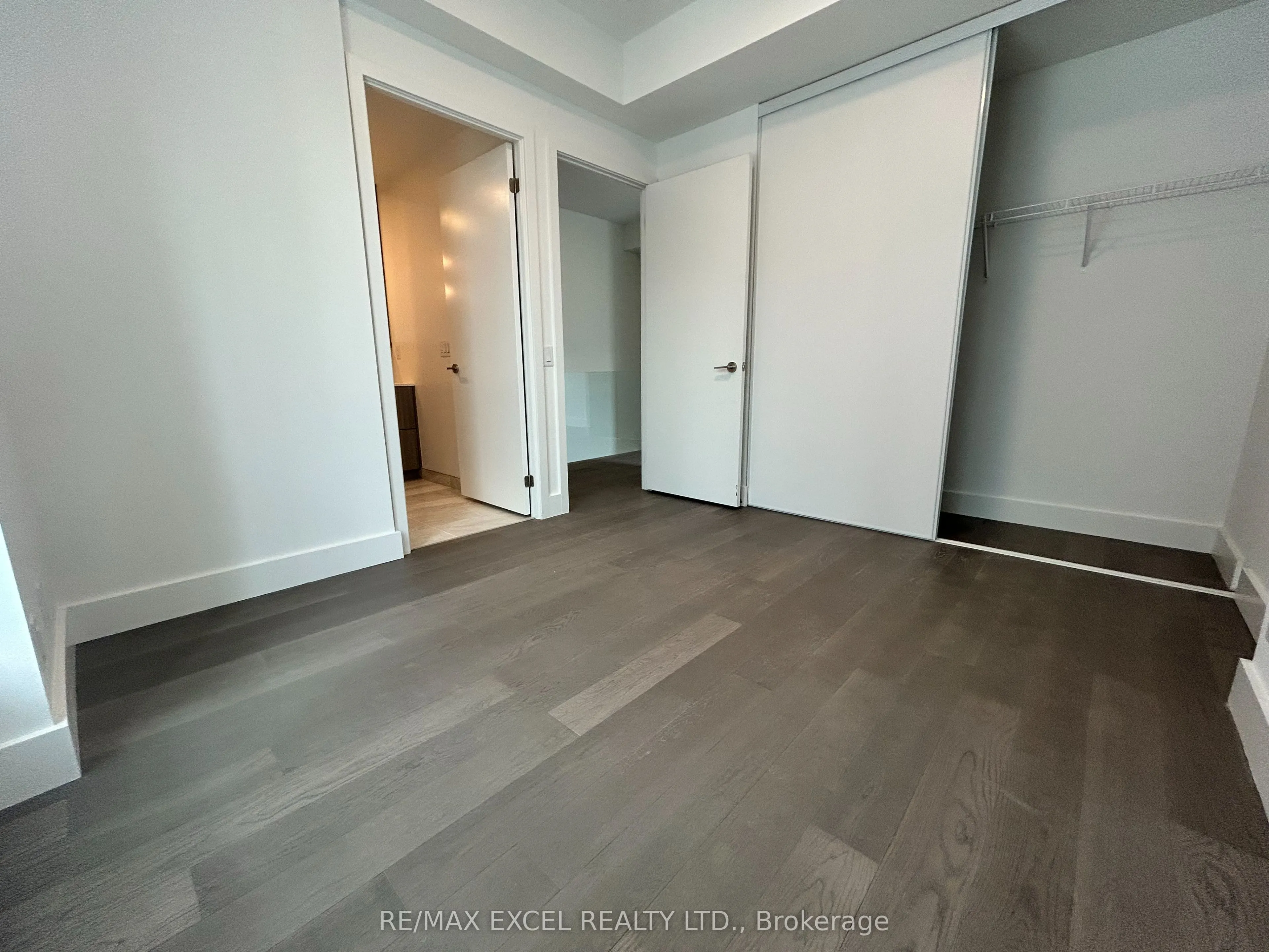 16 Greenbriar Road, #TH 4