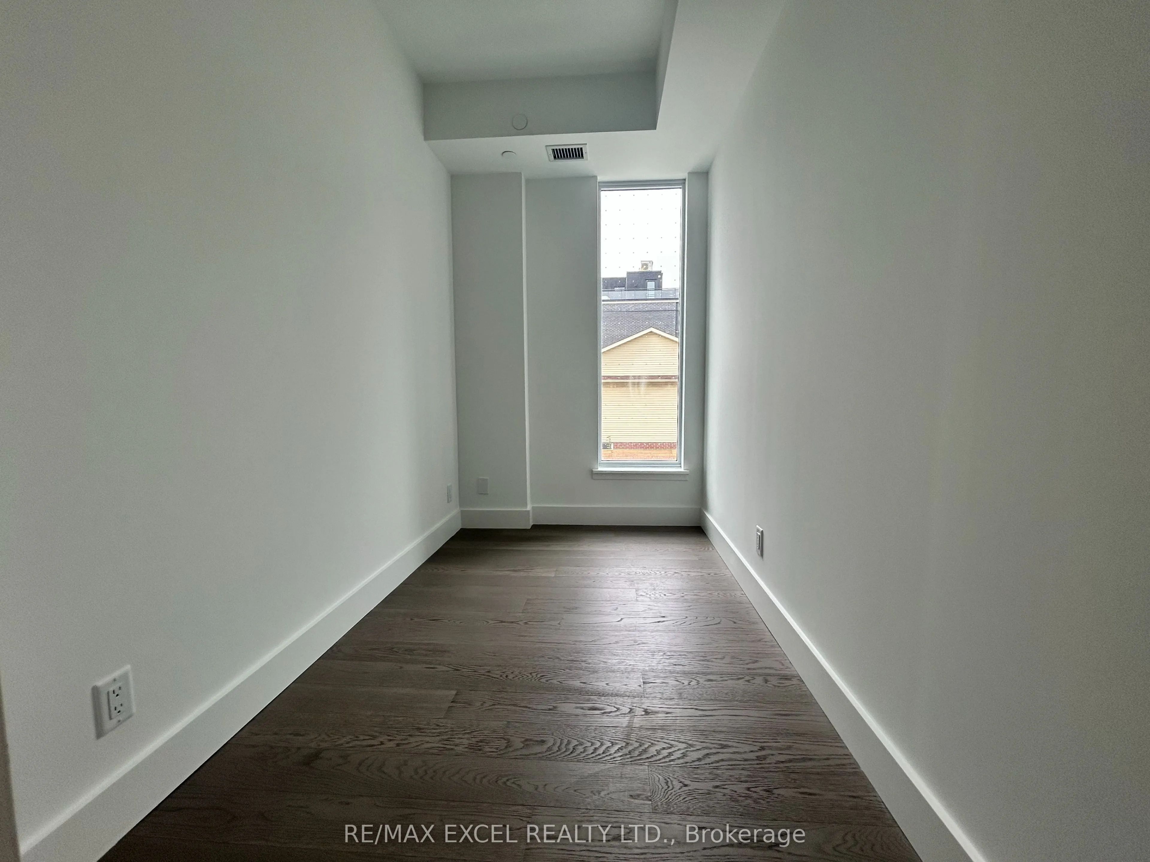 16 Greenbriar Road, #TH 4