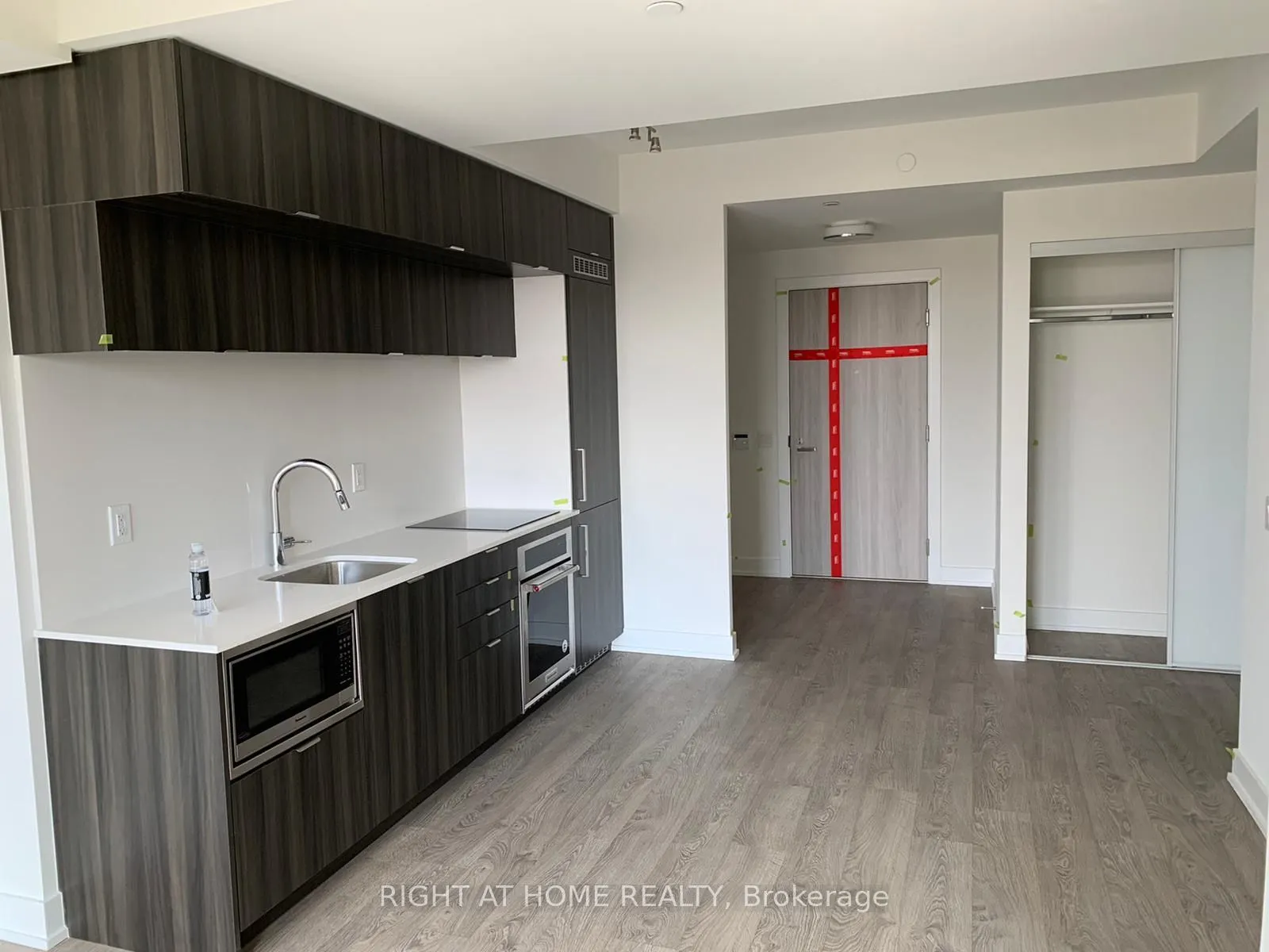 80 Vanauley Street, #1101
