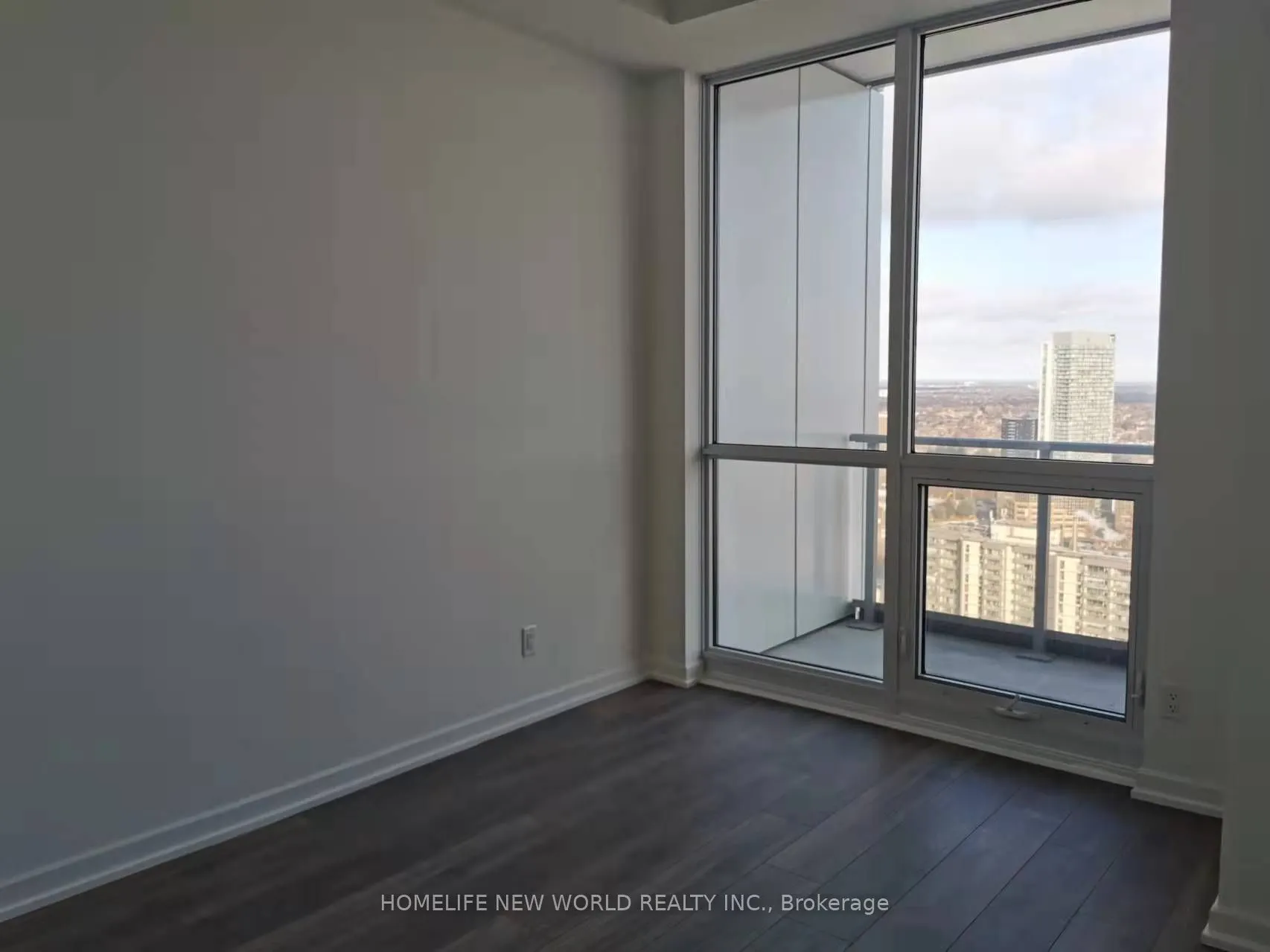 32 Forest Manor Road, #3006