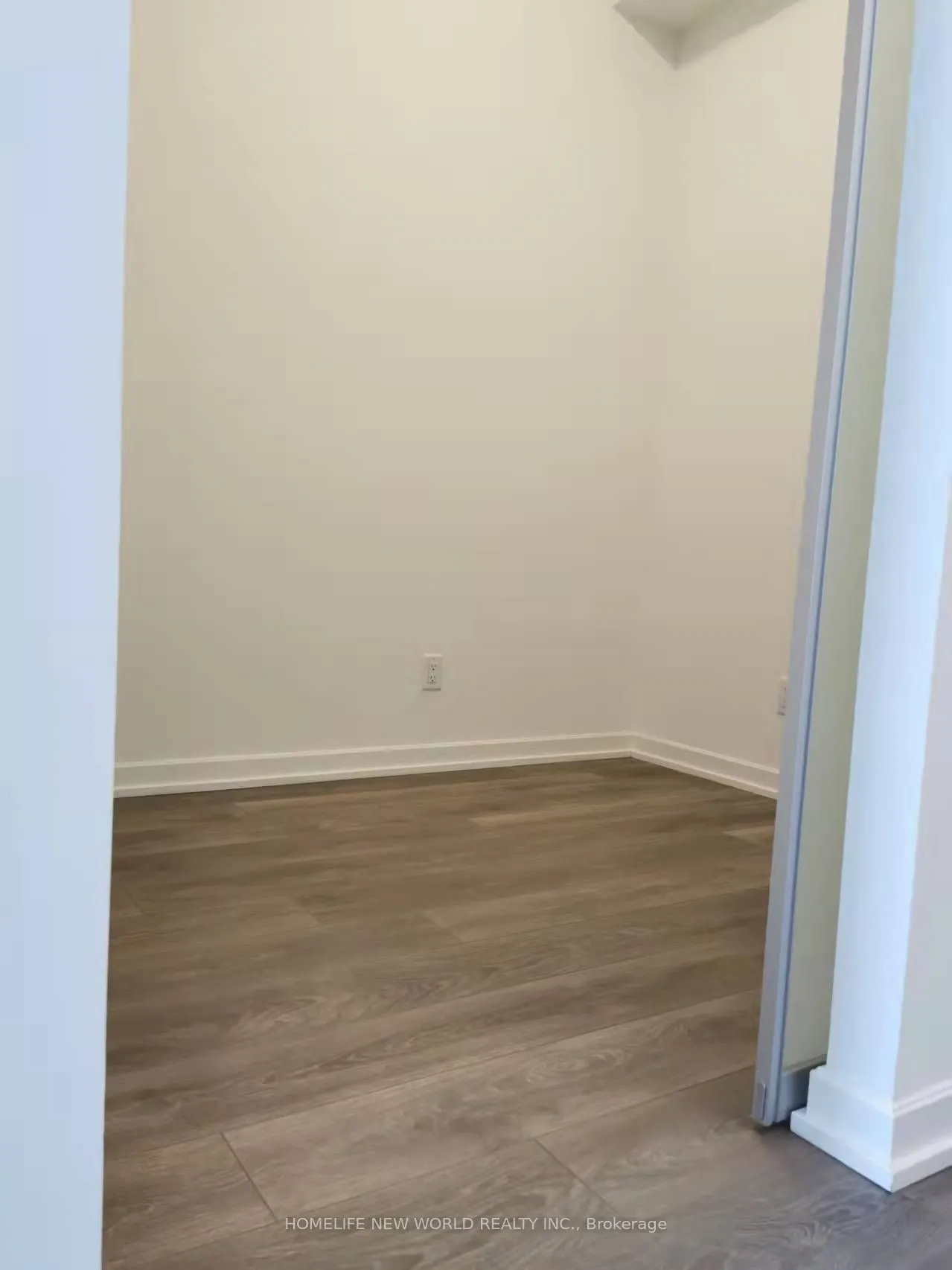 32 Forest Manor Road, #3006