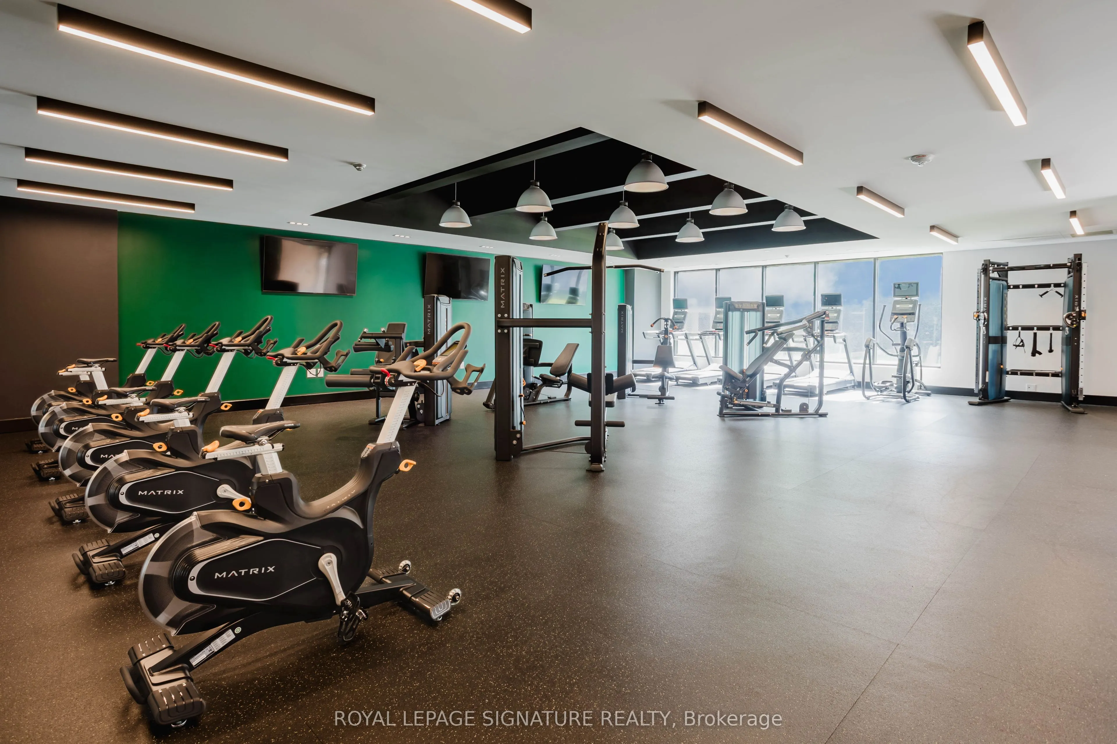 33 Isabella Street, #205