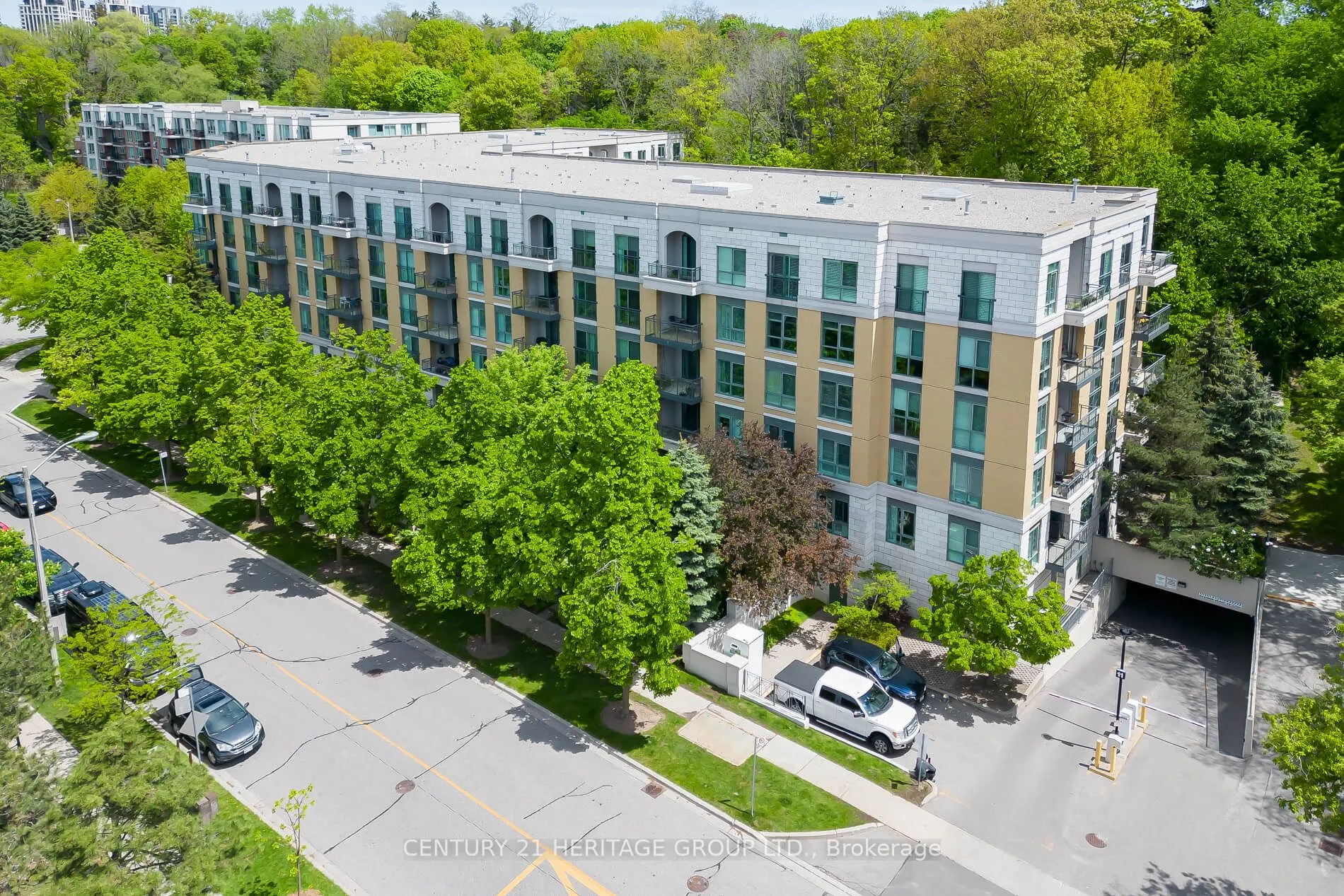 11 William Carson Crescent, #306