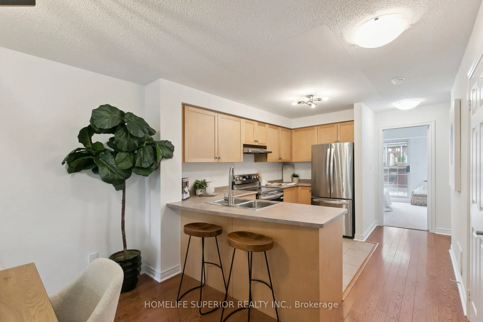 122 Strachan Avenue, #1
