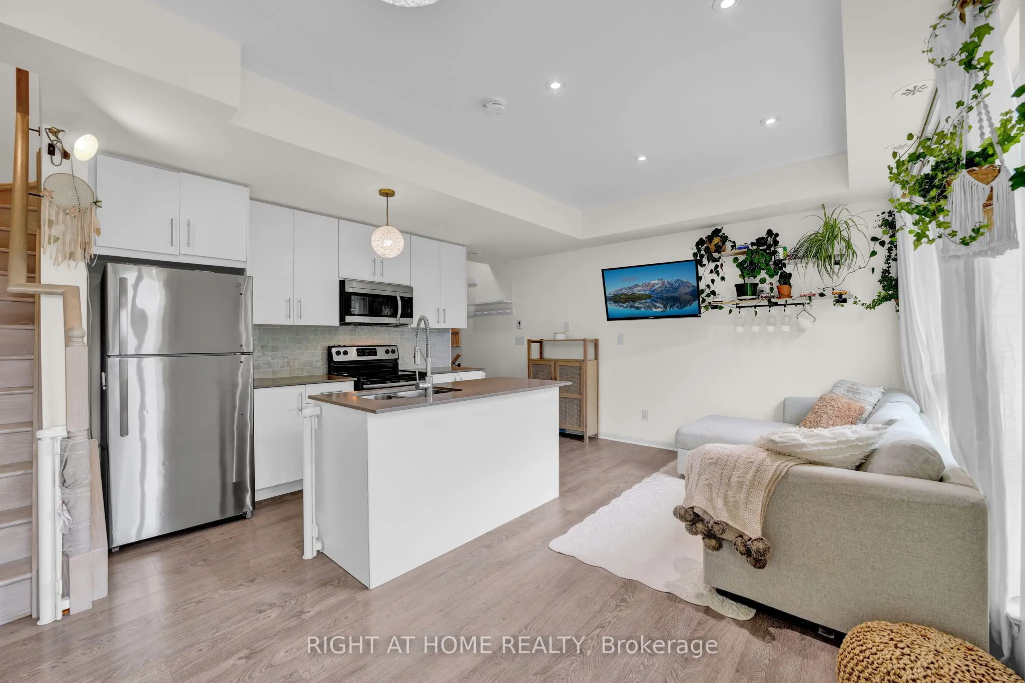 639 Lawrence Avenue W, #312