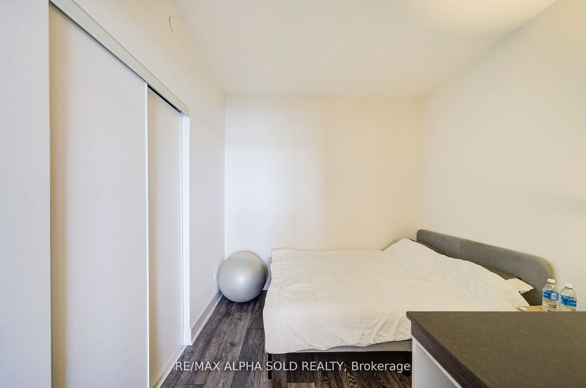 188 Fairview Mall Drive, #618