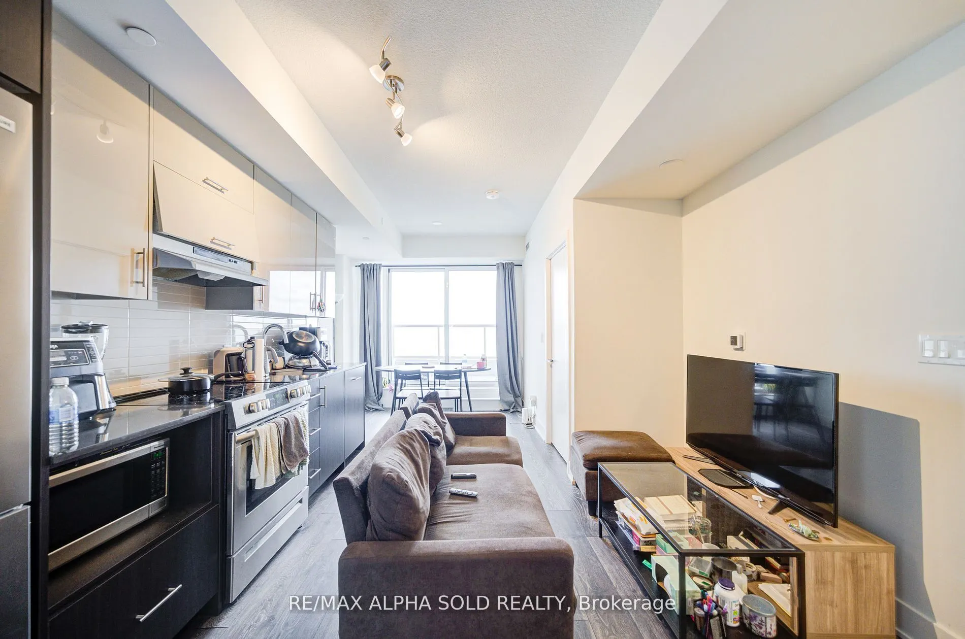 188 Fairview Mall Drive, #618