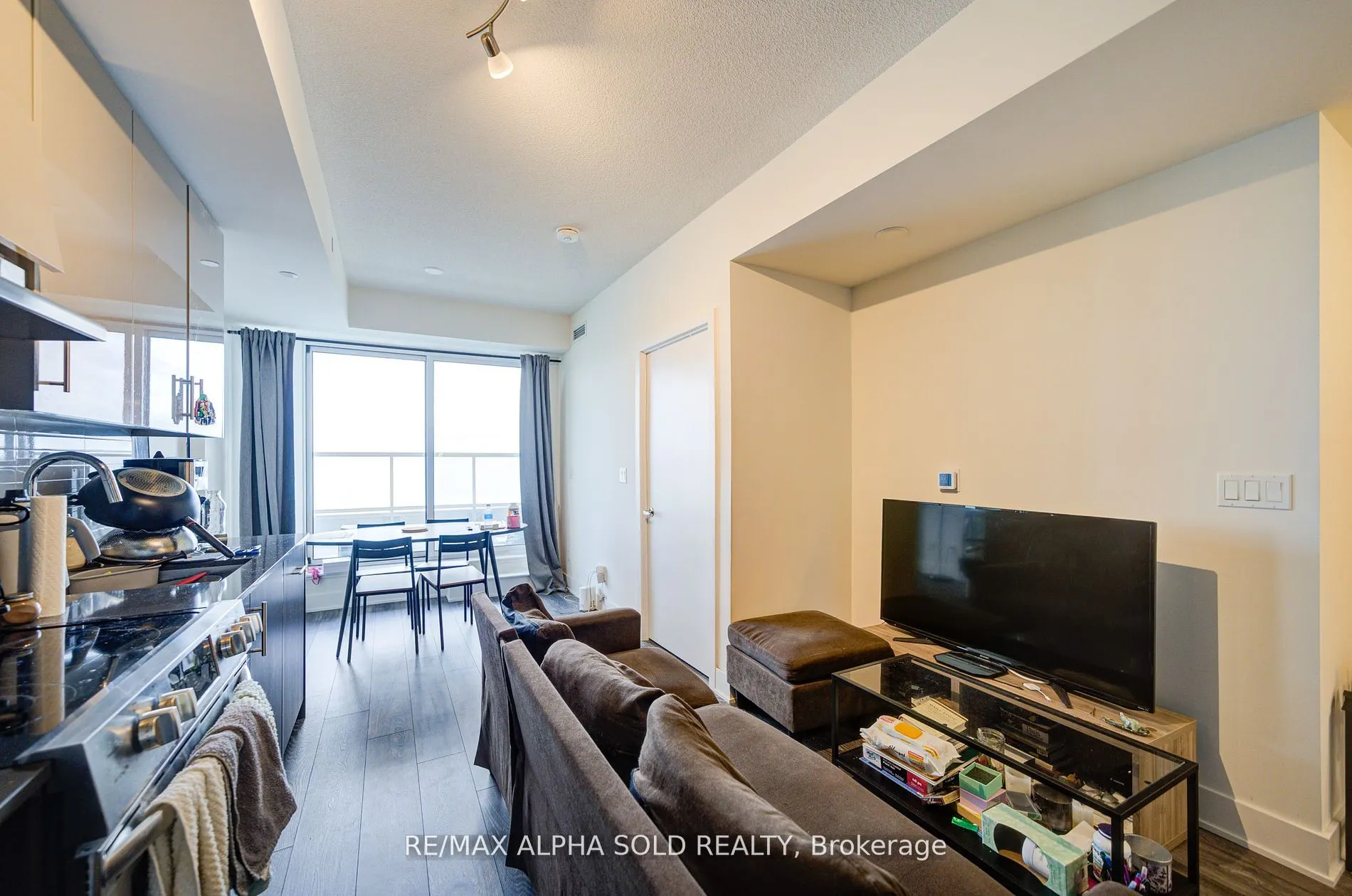 188 Fairview Mall Drive, #618