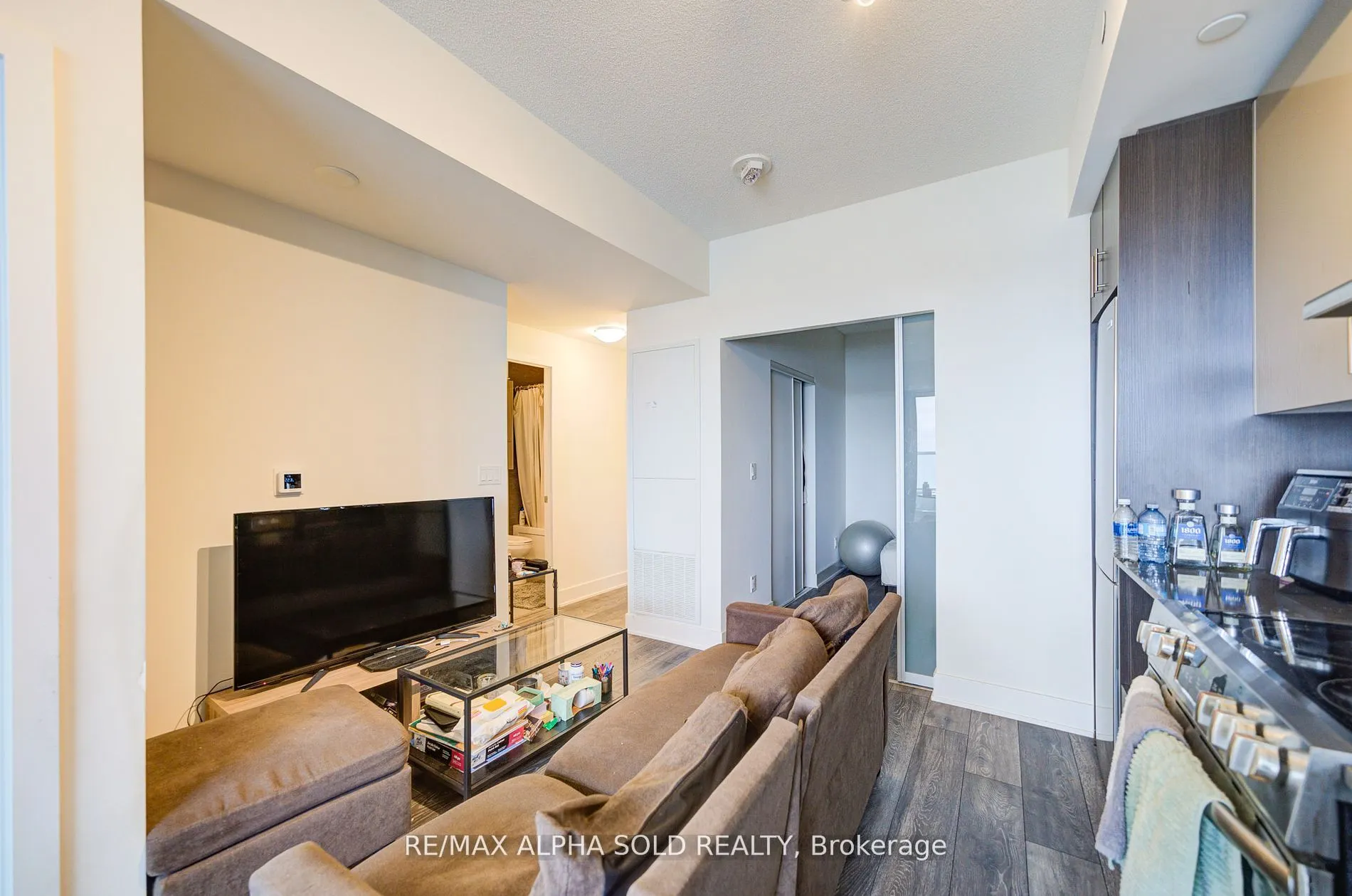 188 Fairview Mall Drive, #618