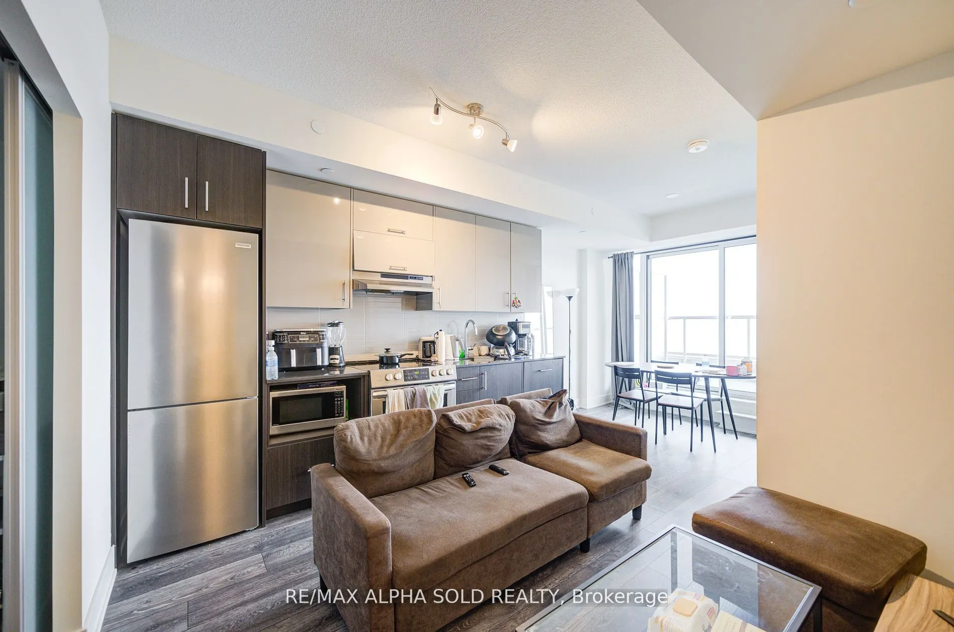 188 Fairview Mall Drive, #618