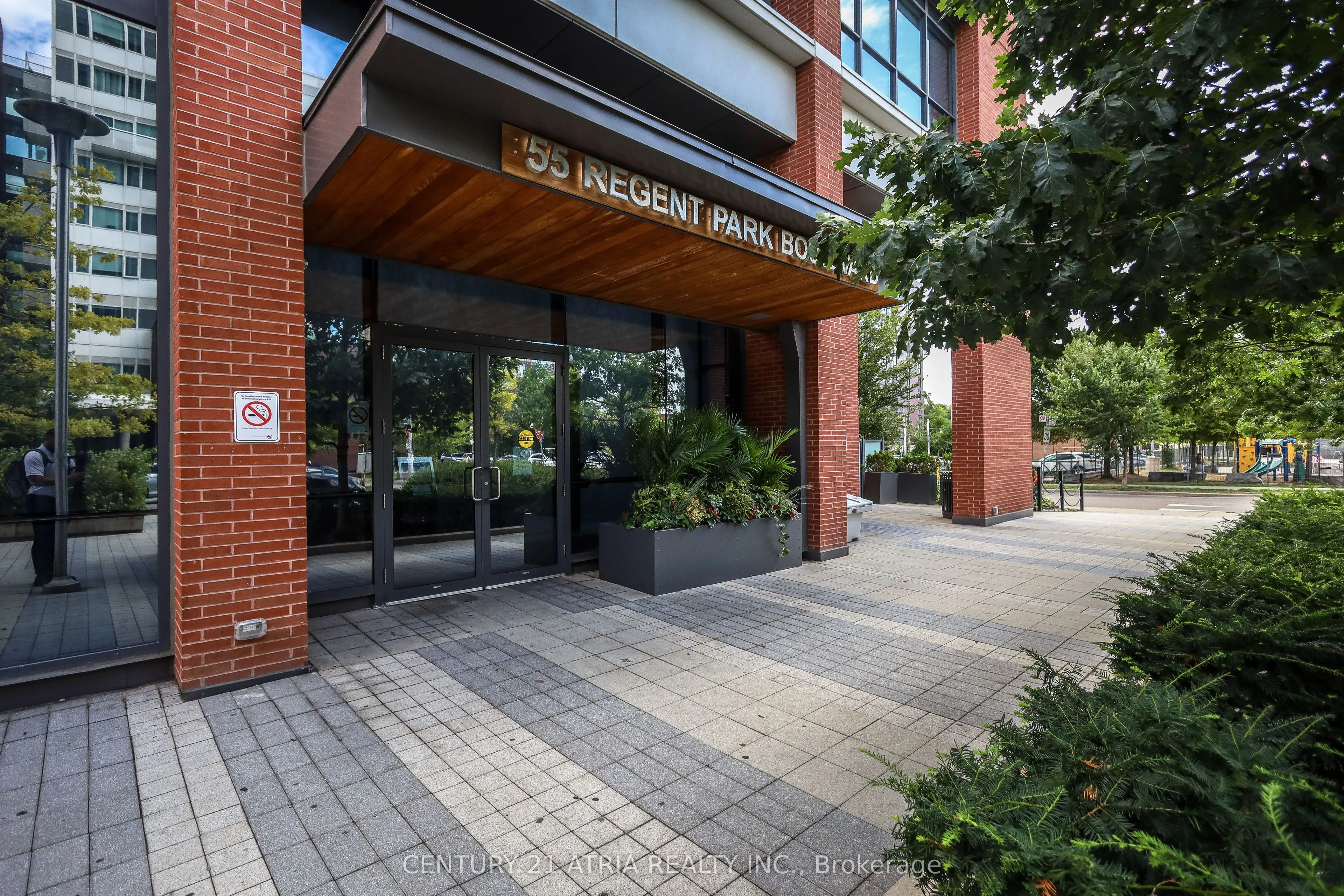 55 Regent park Boulevard, #PH 2910