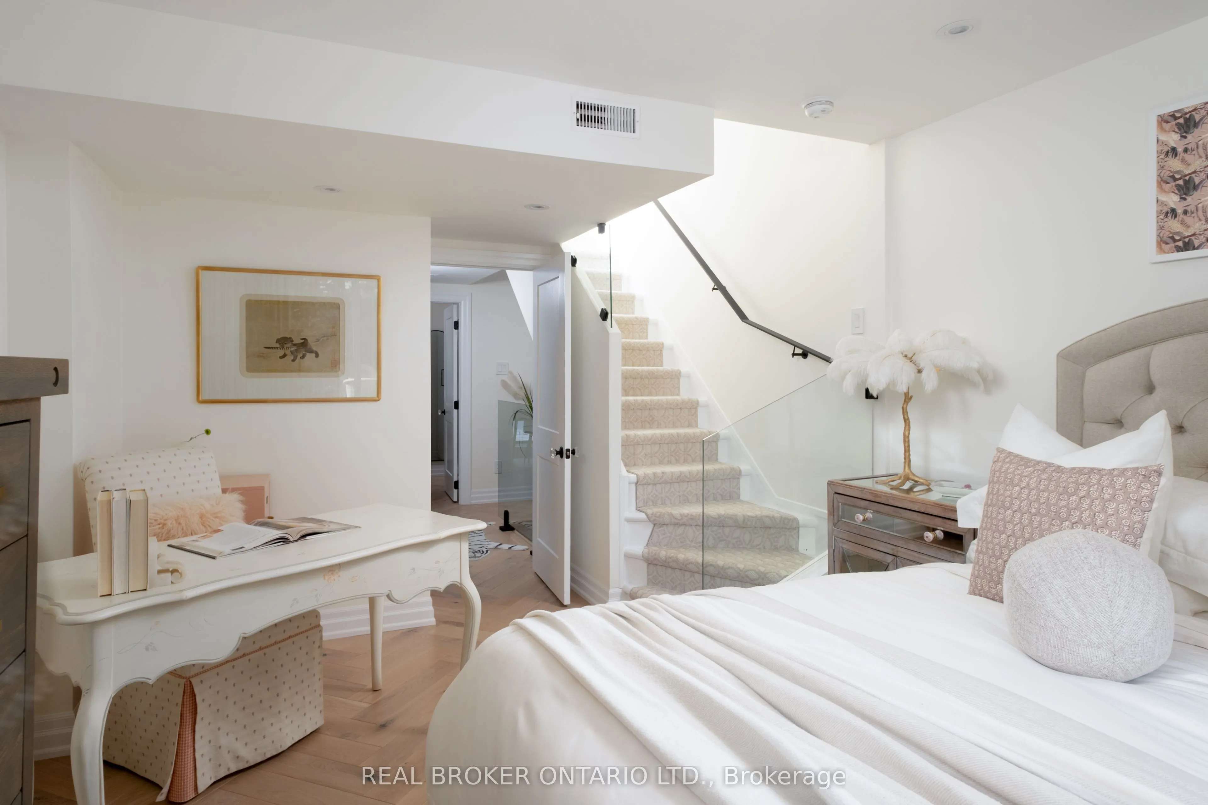 187 Sherwood Avenue, #B