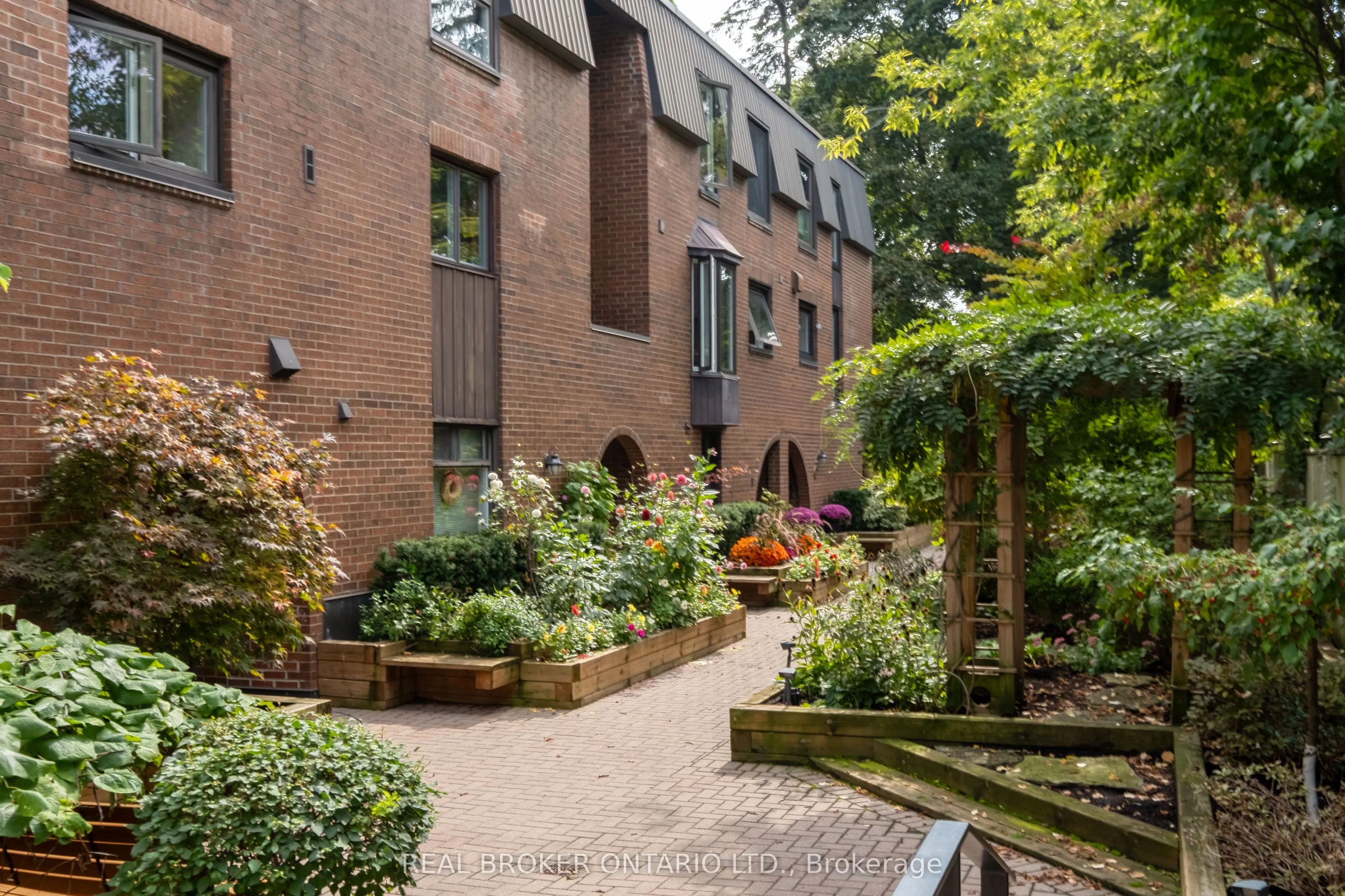 187 Sherwood Avenue, #B