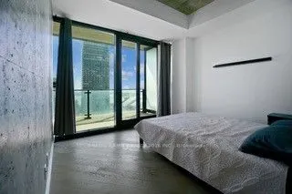 224 King Street W, #4003