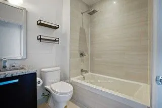 224 King Street W, #4003