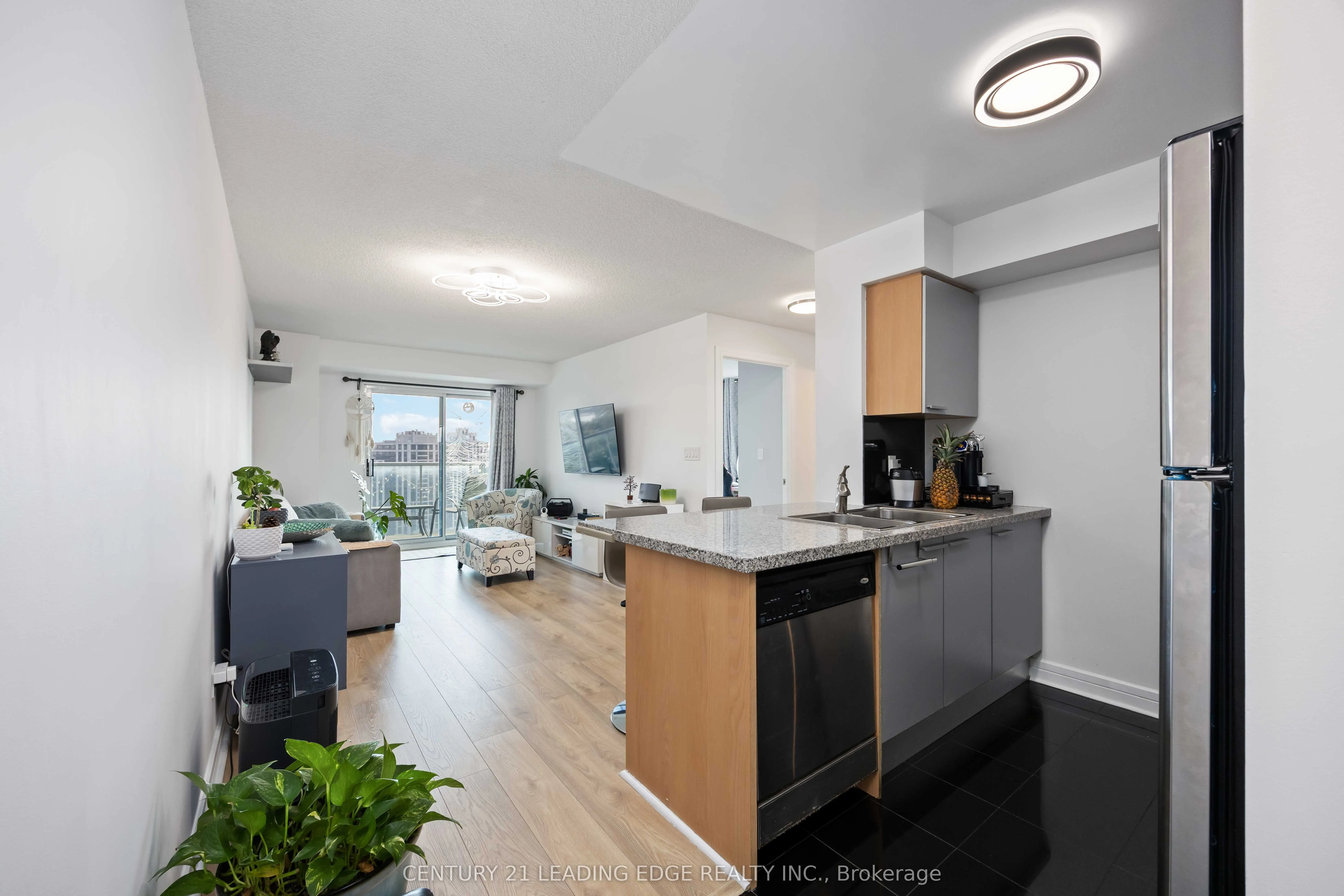 18 Harrison Garden Boulevard, #2008