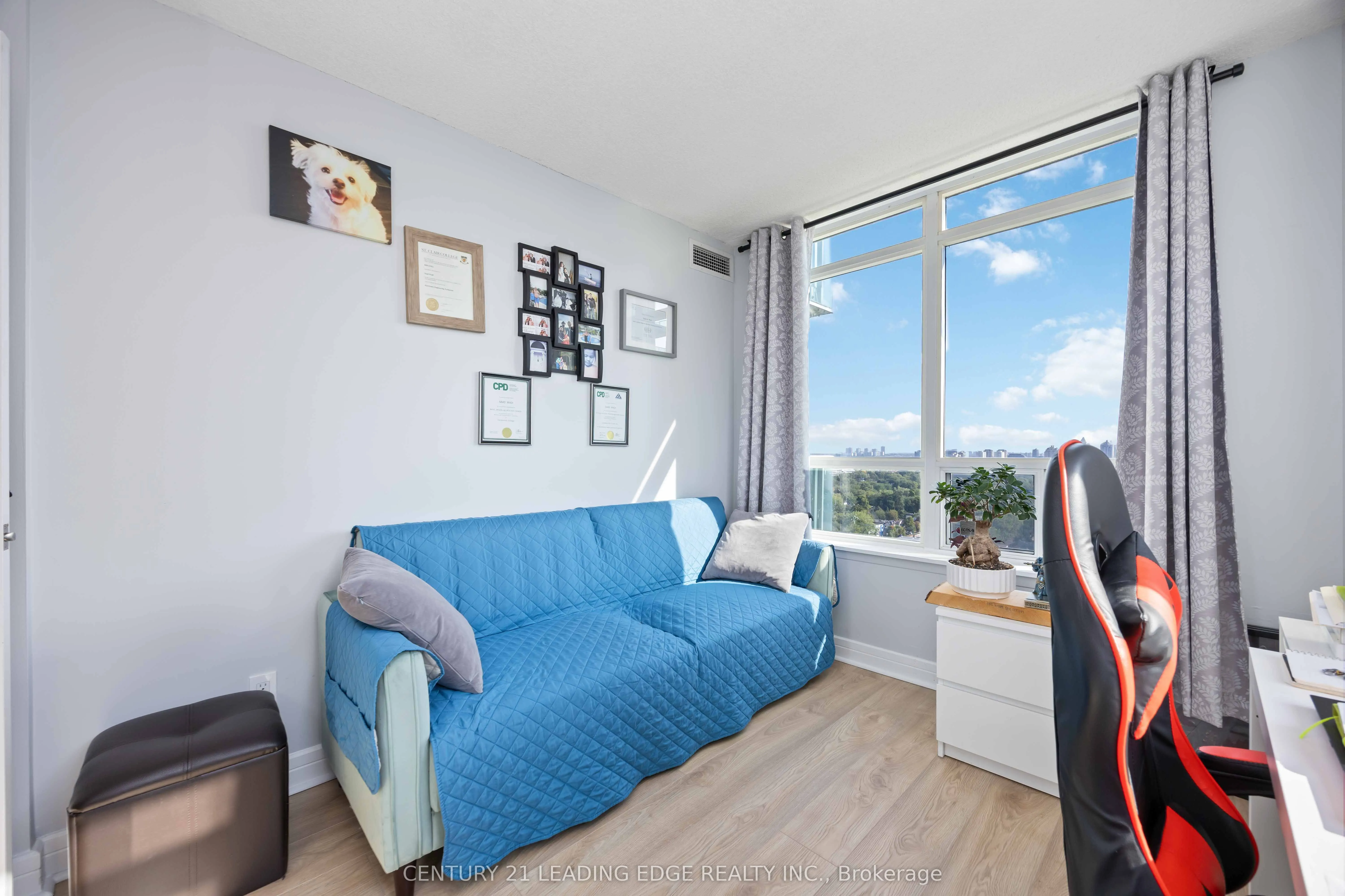 18 Harrison Garden Boulevard, #2008
