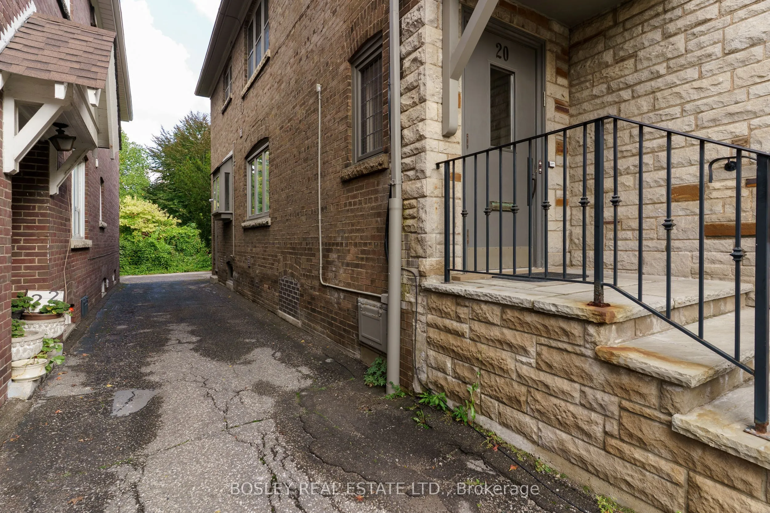 20 Coulson Avenue
