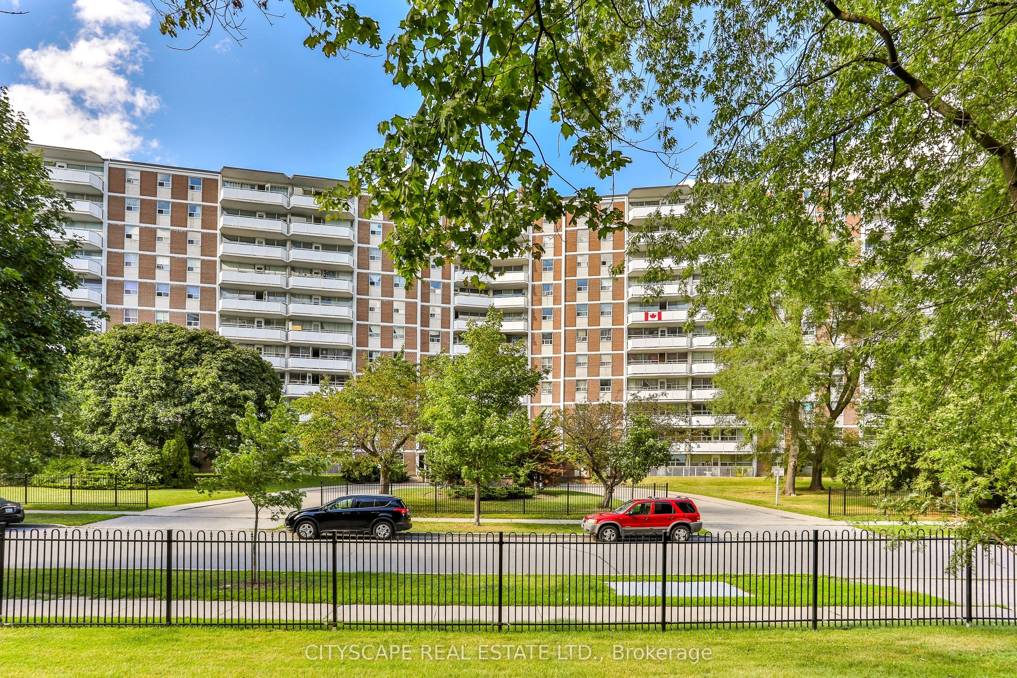 100 Rowena Drive, #609