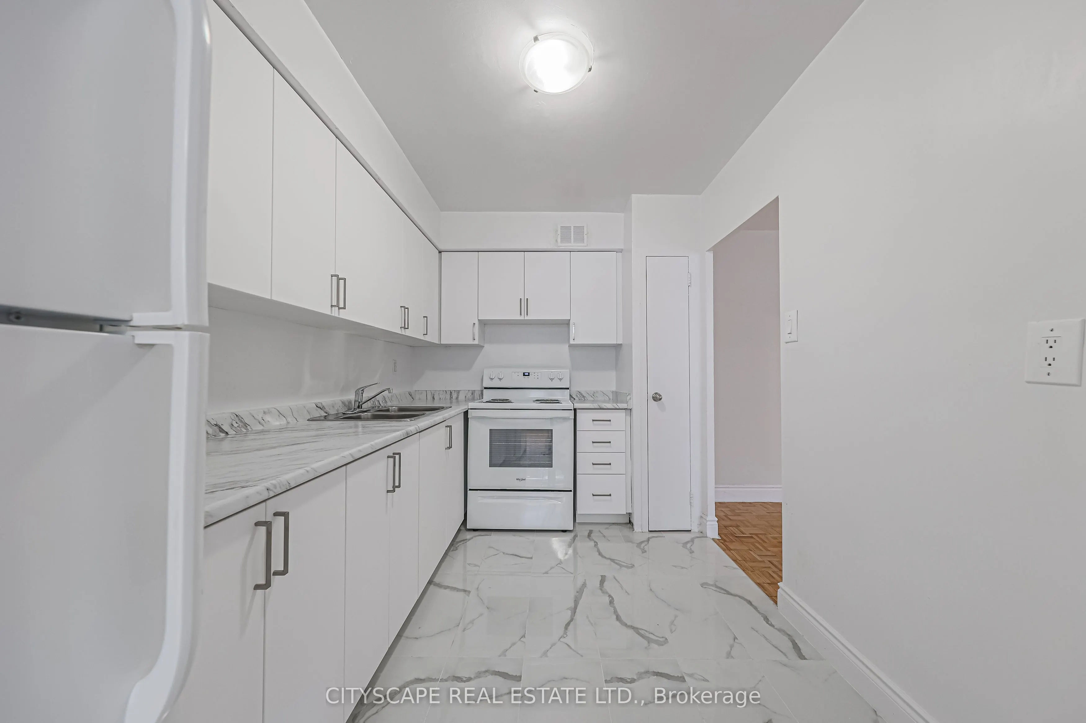 100 Rowena Drive, #609