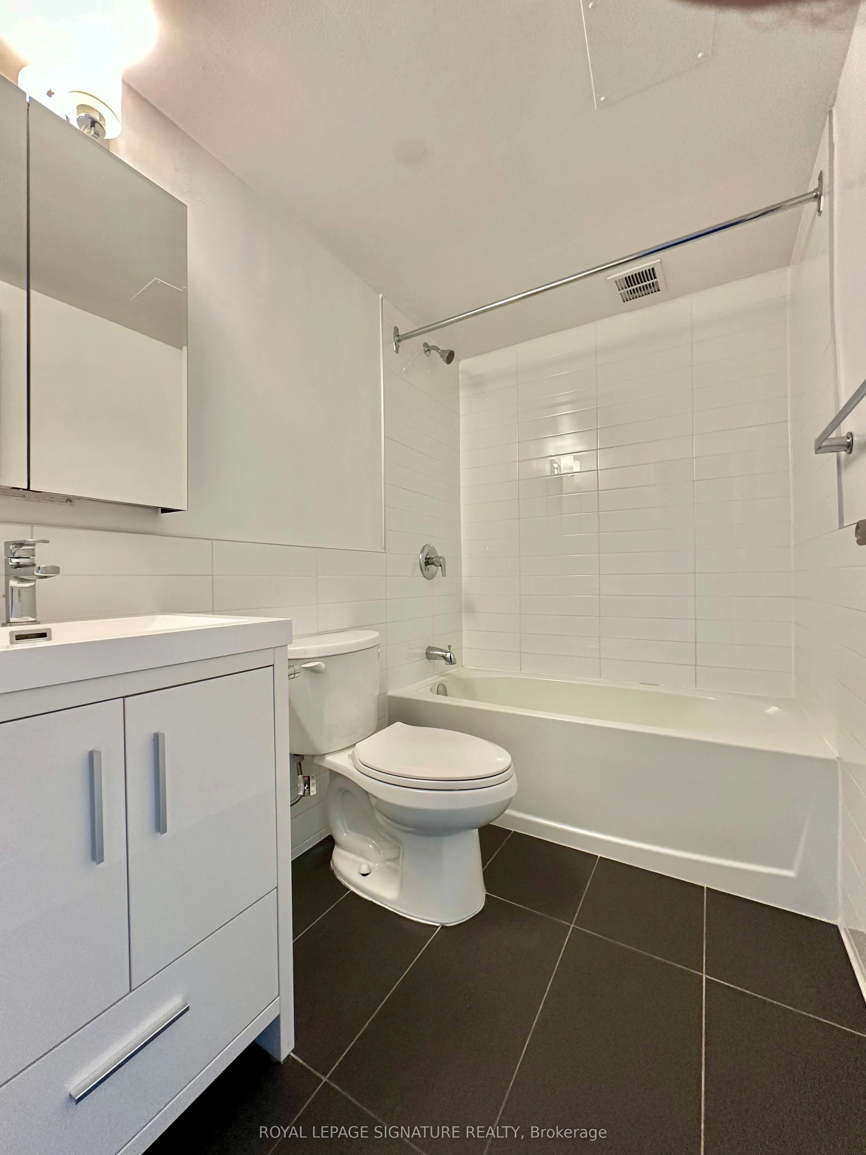 33 Isabella Street, #1414